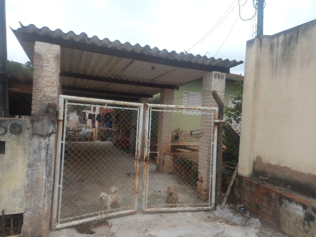 CASA Á VENDA, GRANDE OPORTUNIDADE