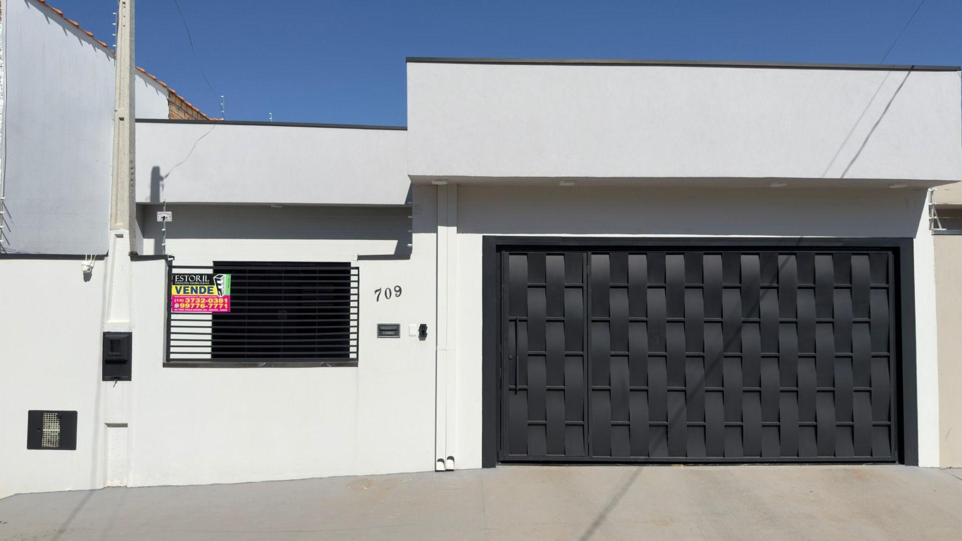 CASA Á VENDA, EM ÓTIMA LOCALIZAÇÃO