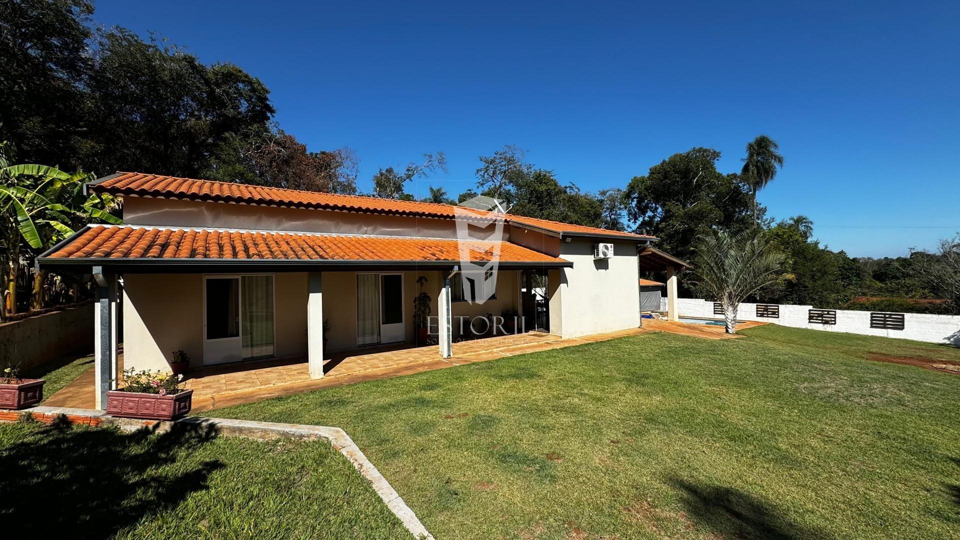 CASA Á VENDA NA REPRESA, UMA ÓTIMA OPORTUNIDADE.