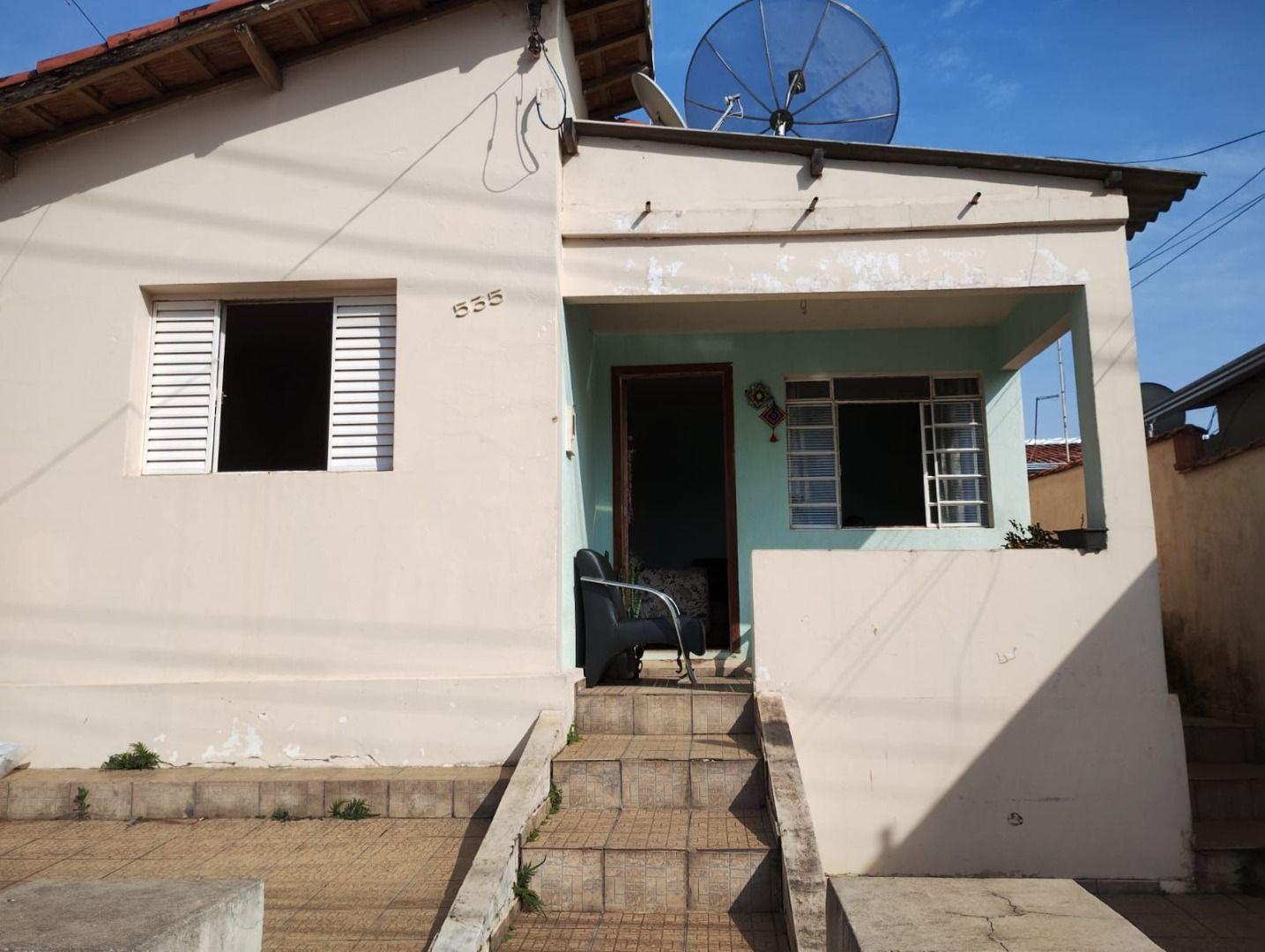 CASA Á VENDA