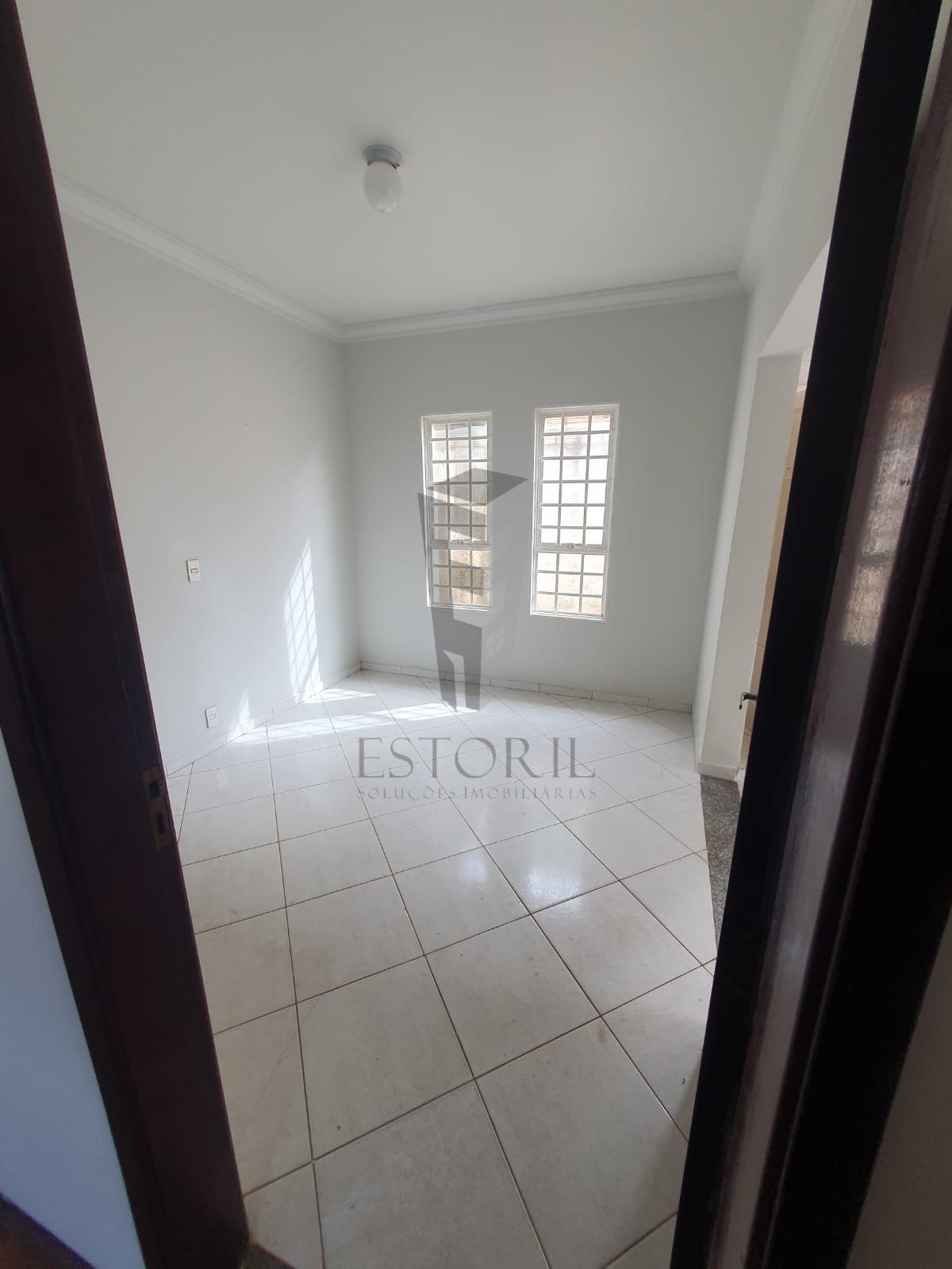 Casa à venda com 3 quartos, 344m² - Foto 7