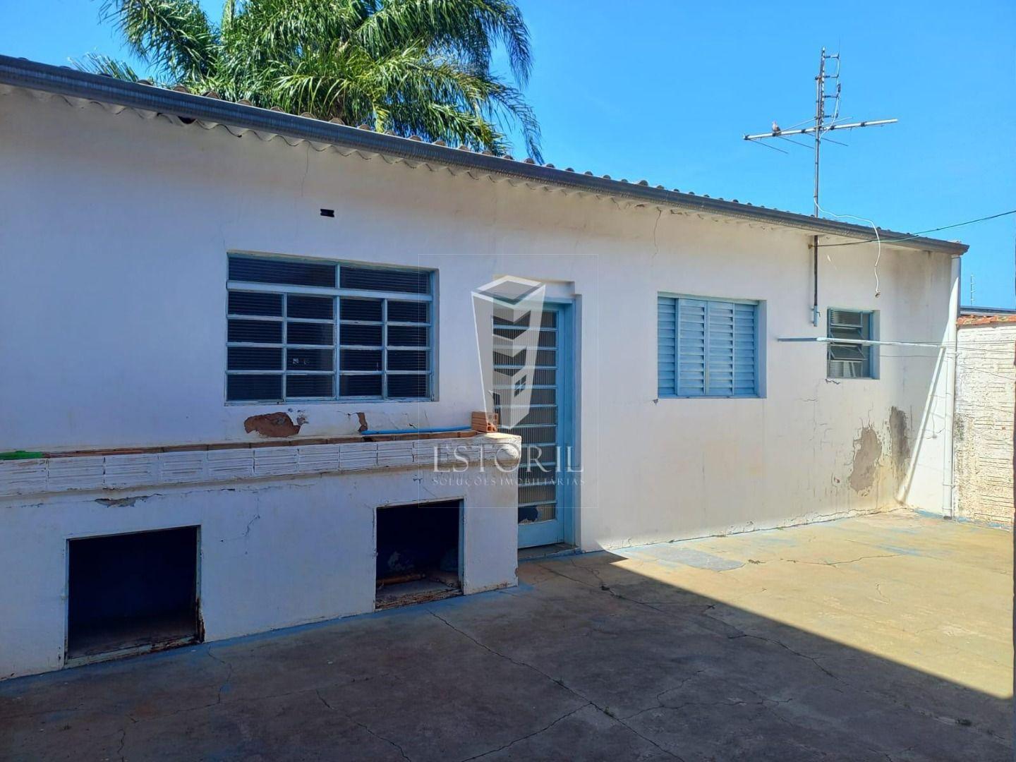 Casa à venda com tres quartos, COLINA VERDE, AVARE - SP