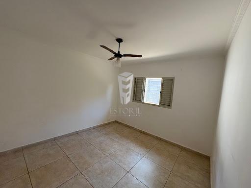 Casa à venda com 3 quartos, 2250m² - Foto 4