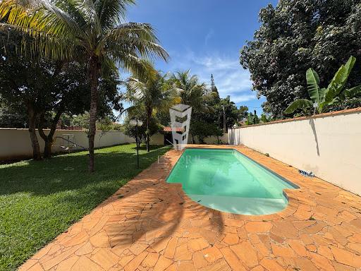 Casa à venda com 3 quartos, 2250m² - Foto 5