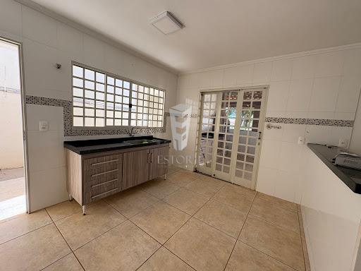 Casa à venda com 3 quartos, 2250m² - Foto 16