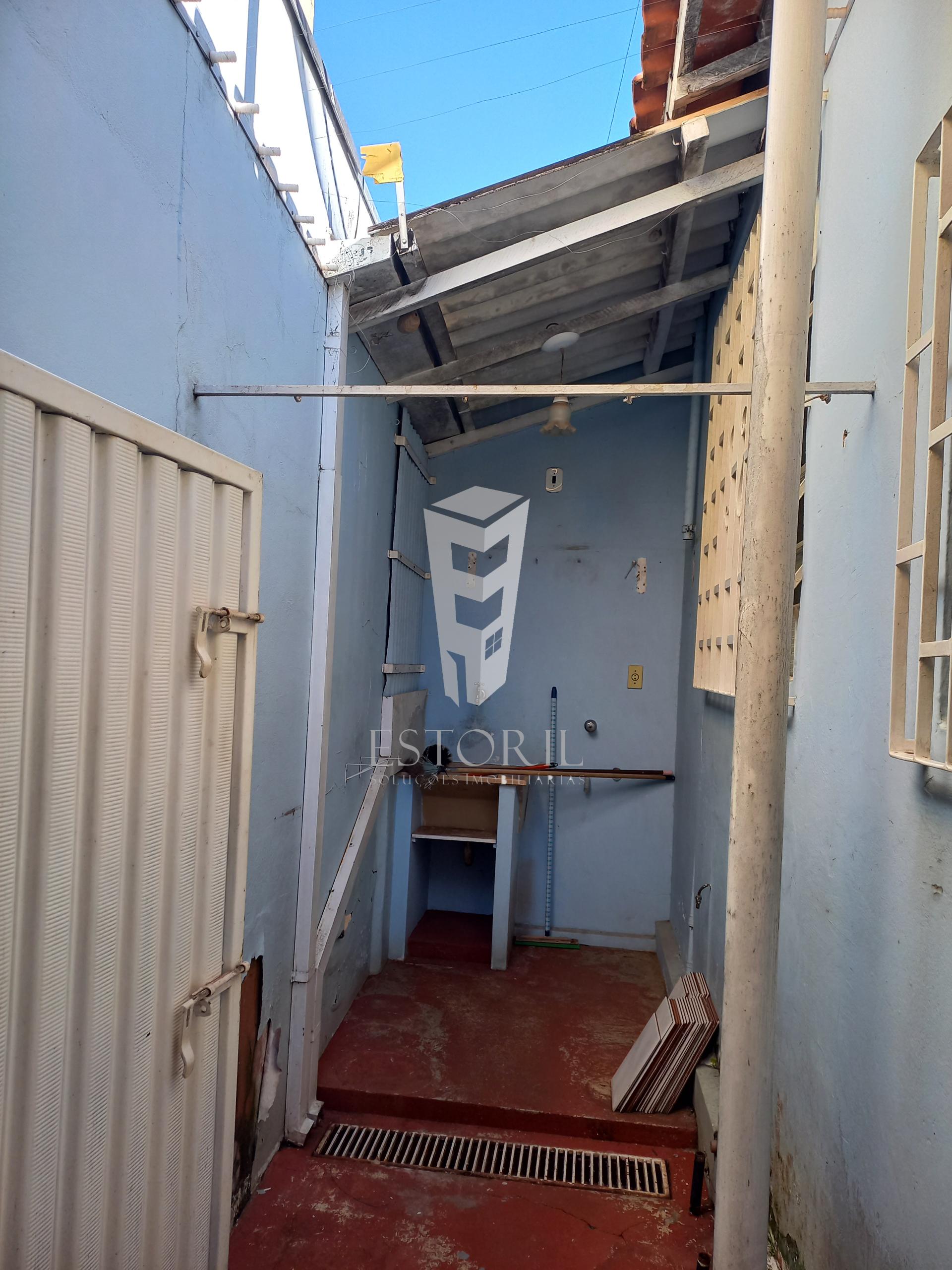 Casa à venda com 2 quartos, 80m² - Foto 4
