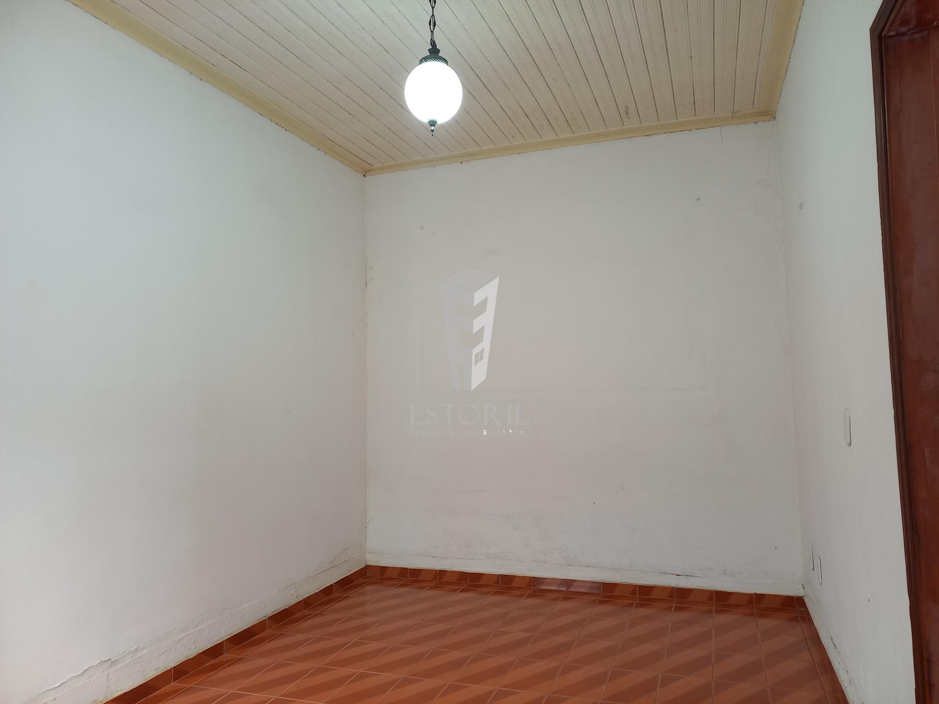 Casa à venda com 2 quartos, 80m² - Foto 11
