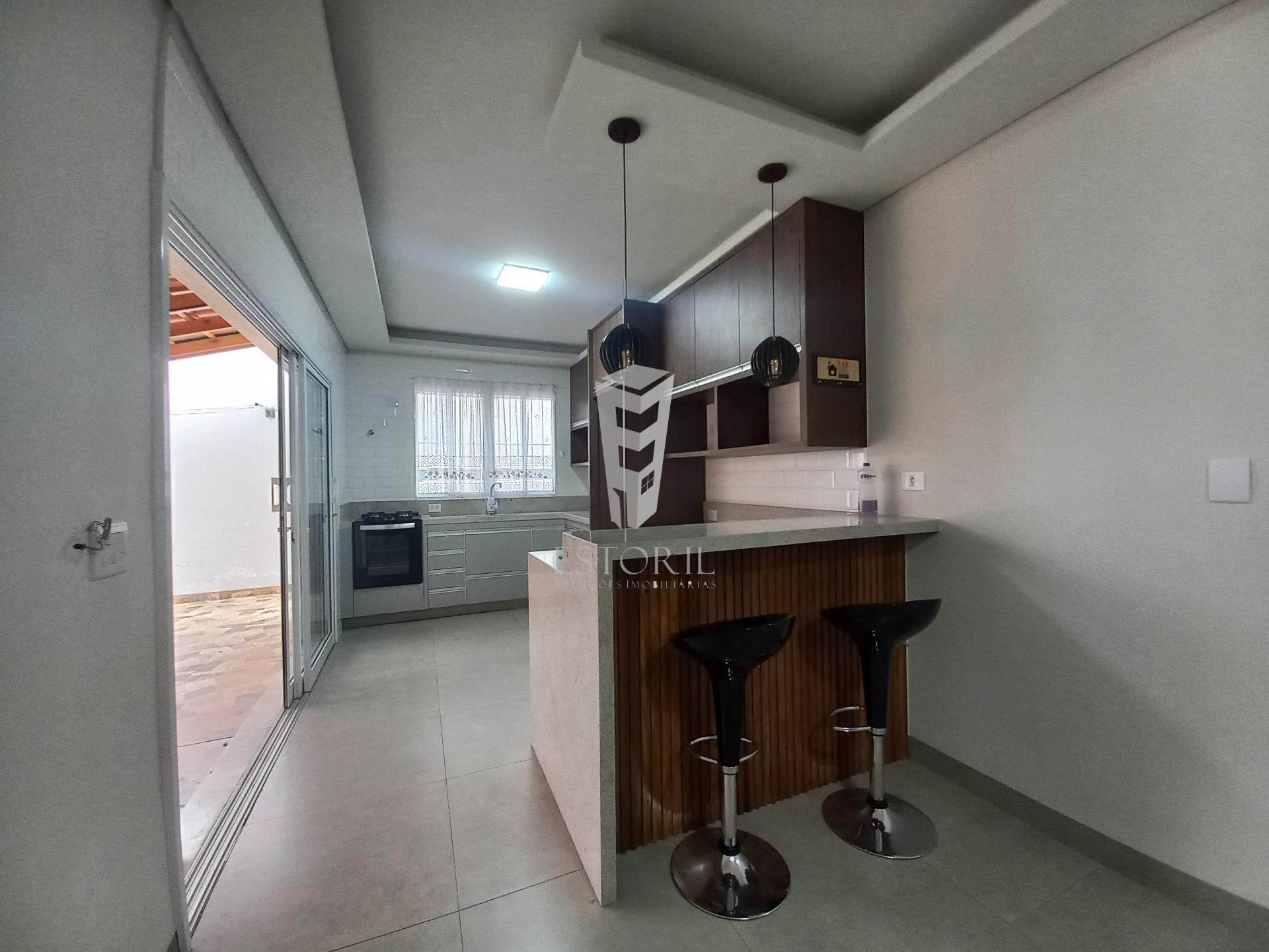 Casa para alugar com 2 quartos, 264m² - Foto 13