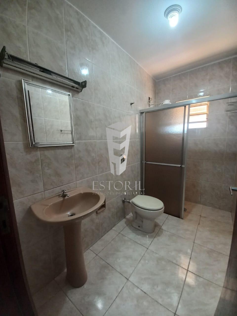 Casa à venda com 2 quartos, 250m² - Foto 3