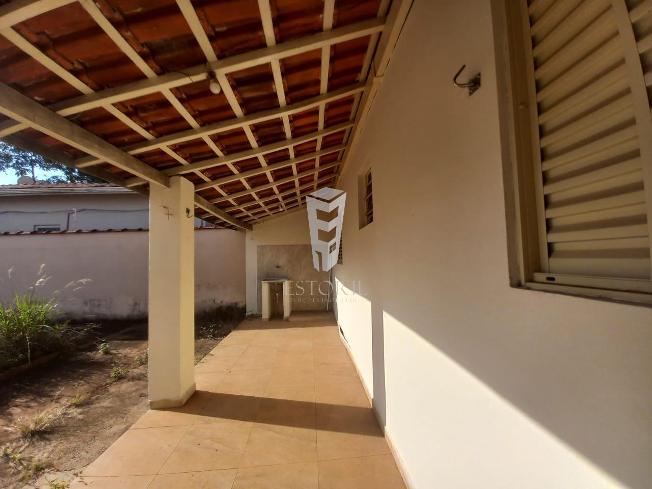 Casa à venda com 2 quartos, 250m² - Foto 9
