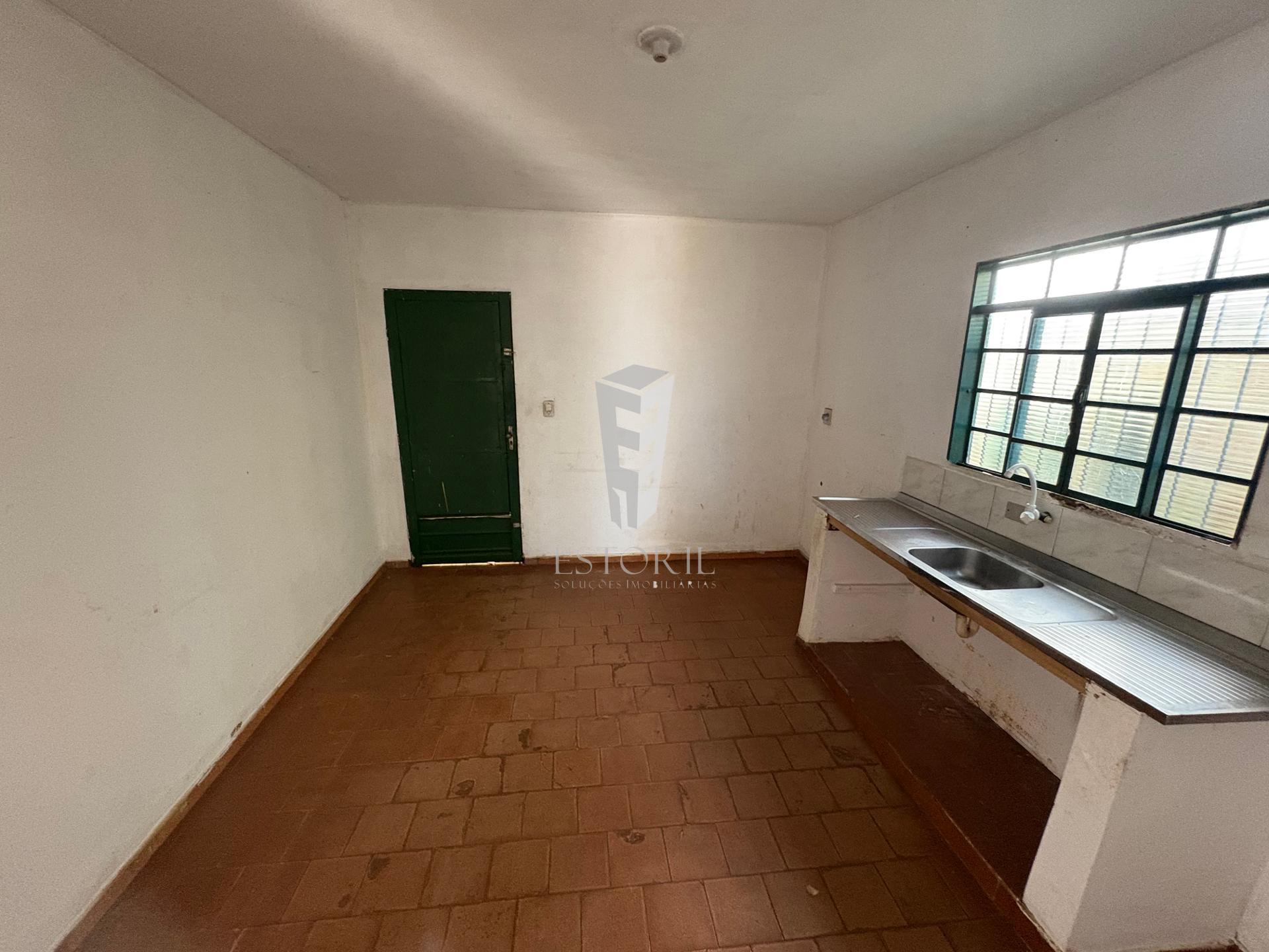 Casa à venda com 2 quartos, 261m² - Foto 9