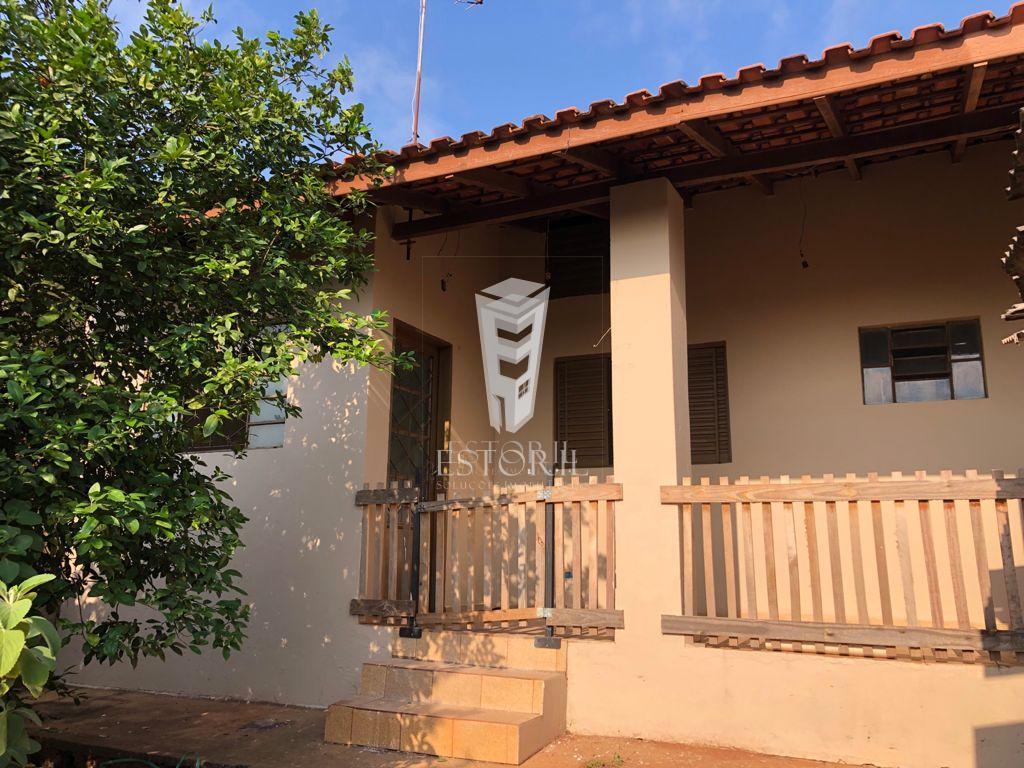 IMÓVEL Á VENDA, GRANDE OPORTUNIDADE DE INVESTIMENTO.