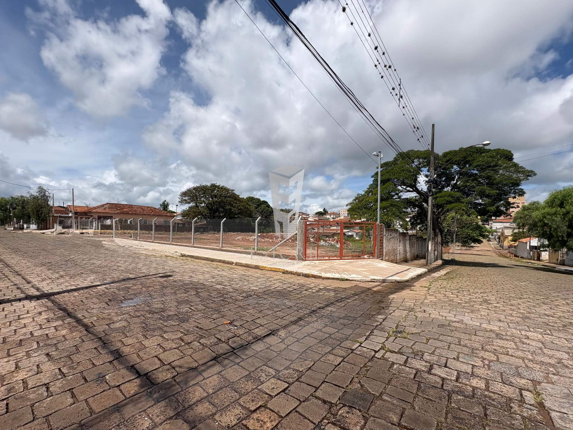 EXCELENTE TERRENO A VENDA ,CENTRO, AVARE - SP