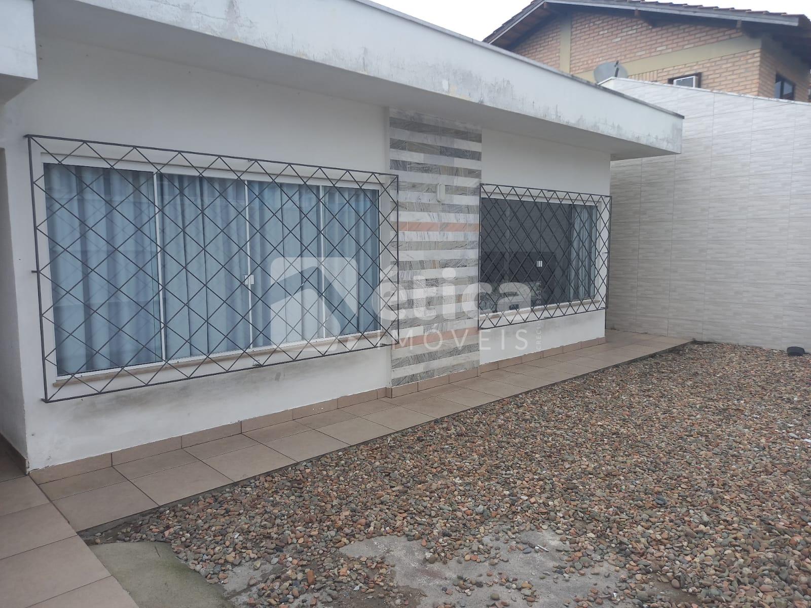 Casa em Bairro Nobre, aconchegante, perfeita para sua família 