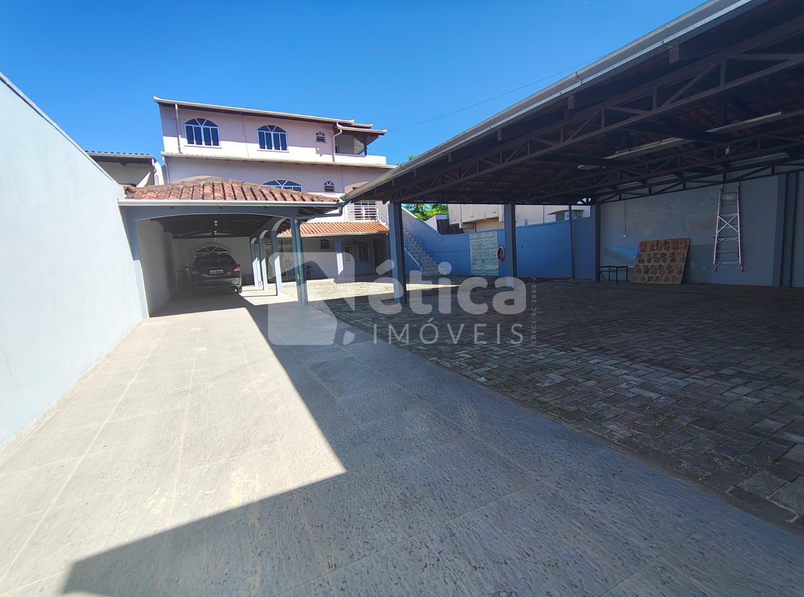 Excelente apartamento em ambiente familiar, no Bairro São João.