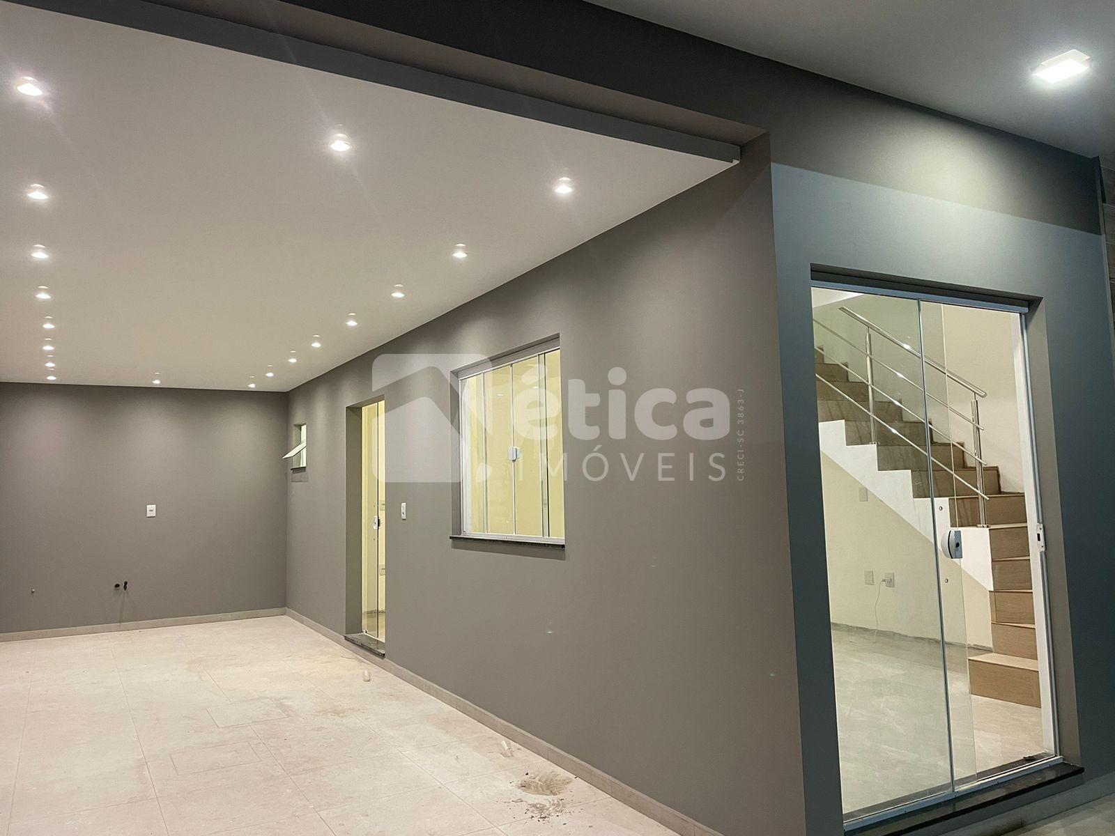 Lindo Sobrado para Venda, de Alto Padrão com 3 Dormitórios  1 ...