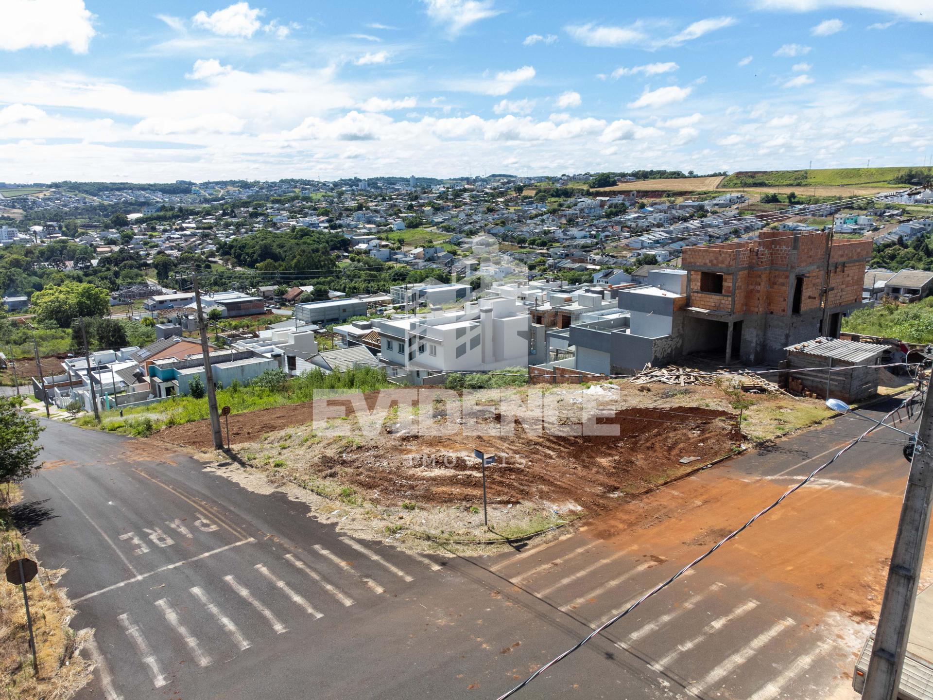 TERRENO DE ESQUINA À VENDA NO BAIRRO FRARON