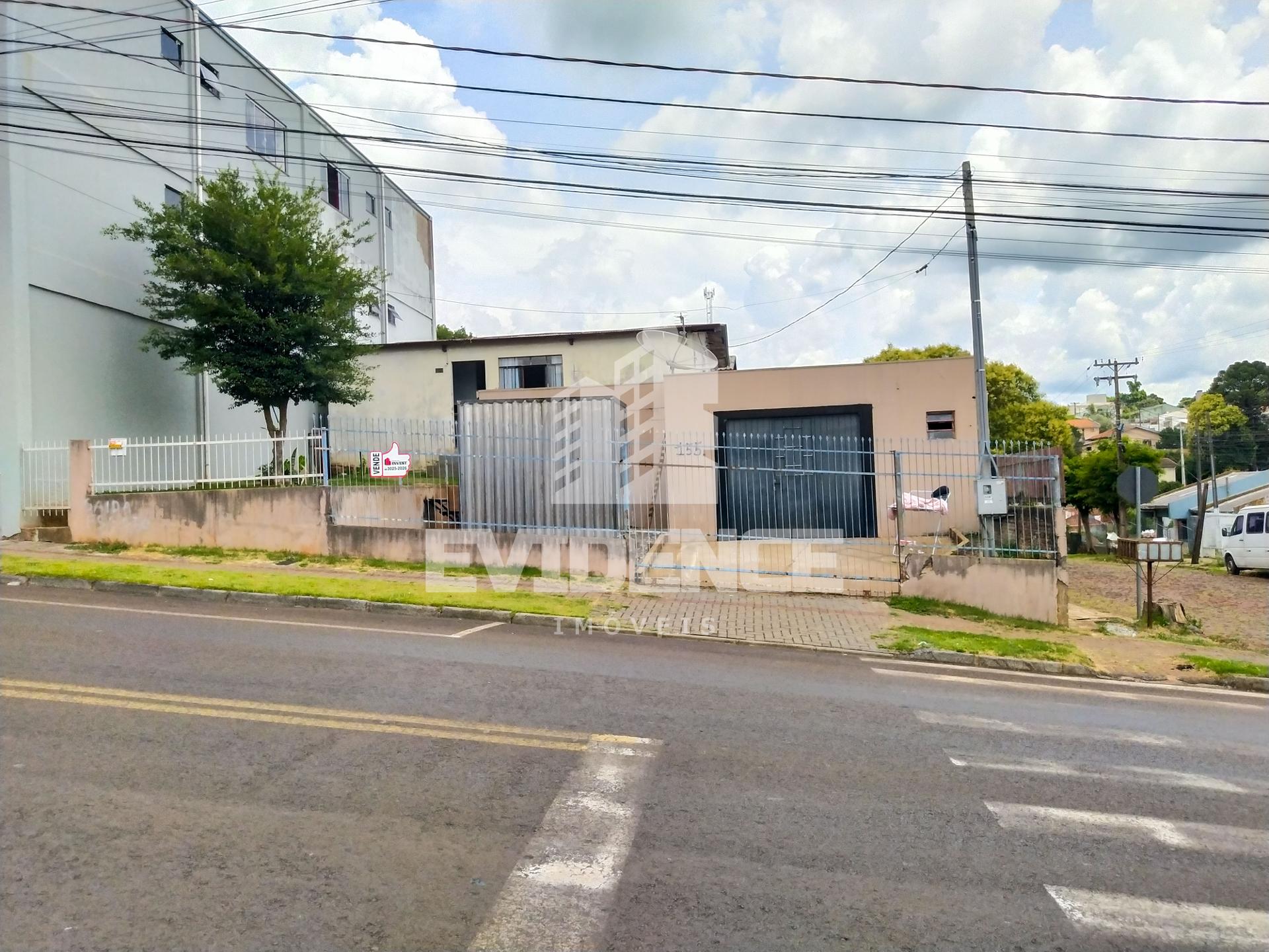 CASA E BARRACÃO COMERCIAL À VENDA NO BAIRRO PINHEIRINHO