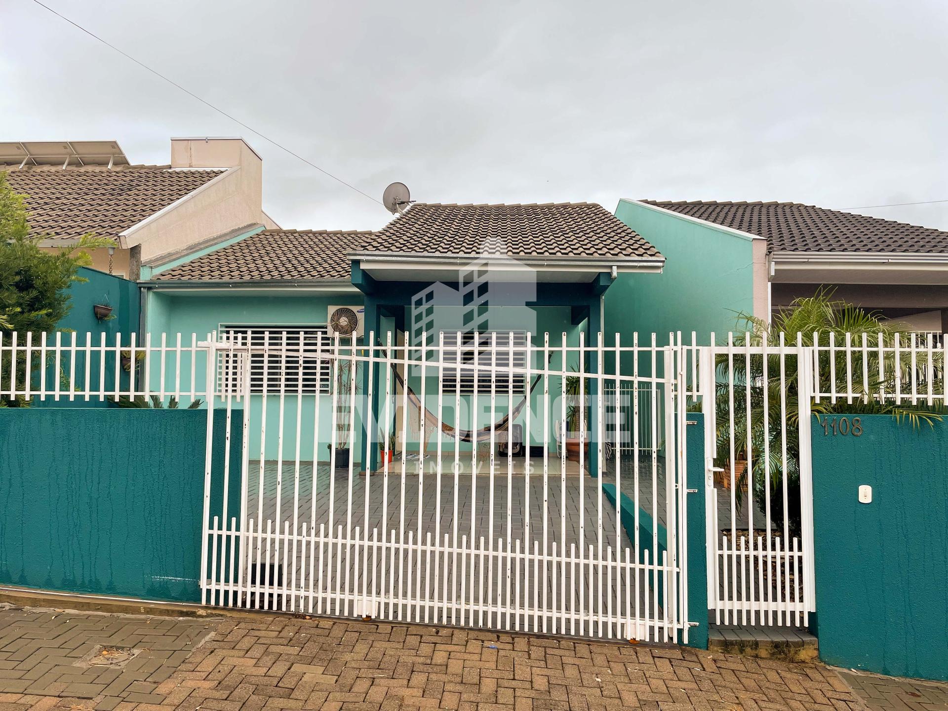 CASA À VENDA LOCALIZADA NO BAIRRO FRARON