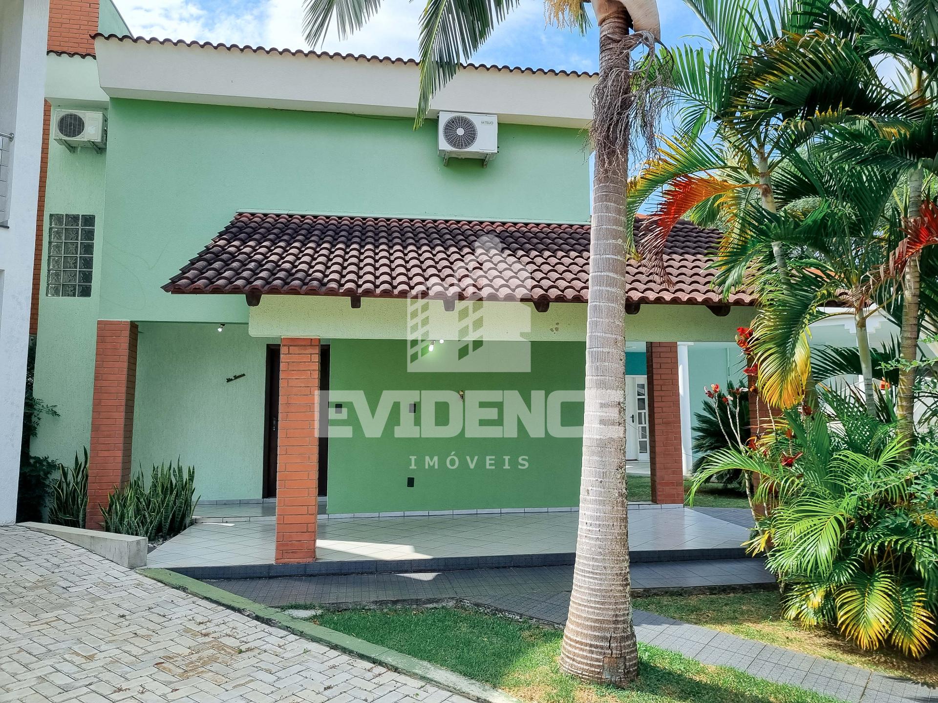 CASA À VENDA NO CONDOMÍNIO IATE CLUBE SALTO SANTIAGO