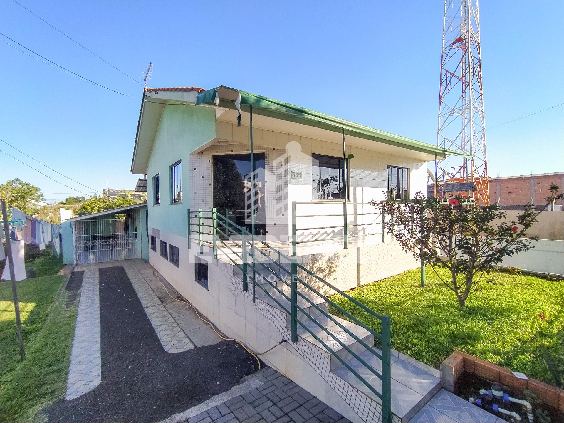 DUAS CASAS À VENDA LOCALIZADA NO BAIRRO ALVORADA
