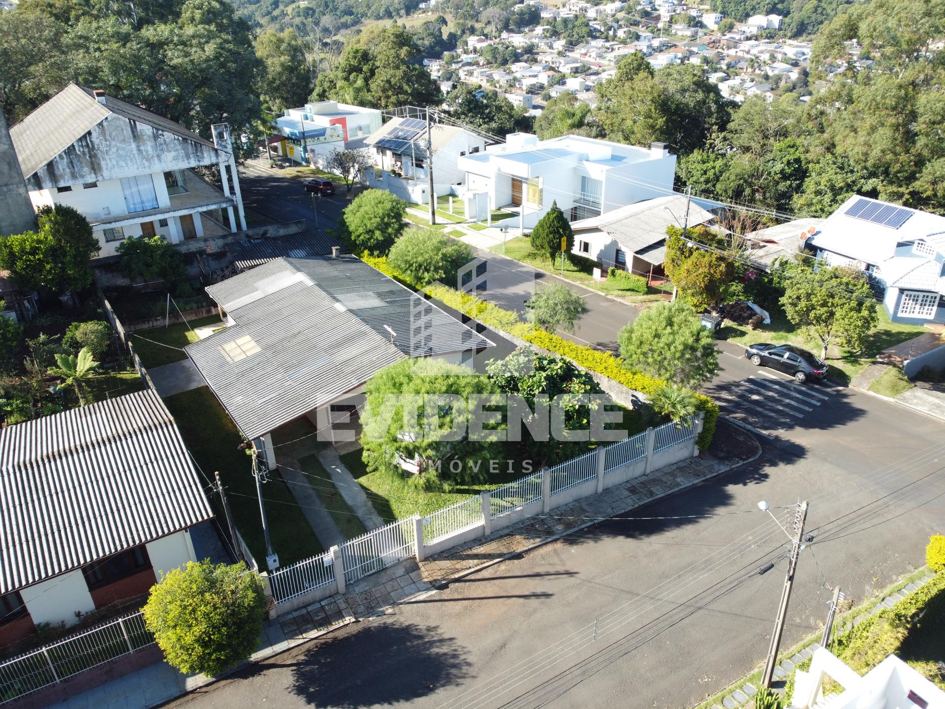 CASA À VENDA LOCALIZADA NO BAIRRO LA SALLE