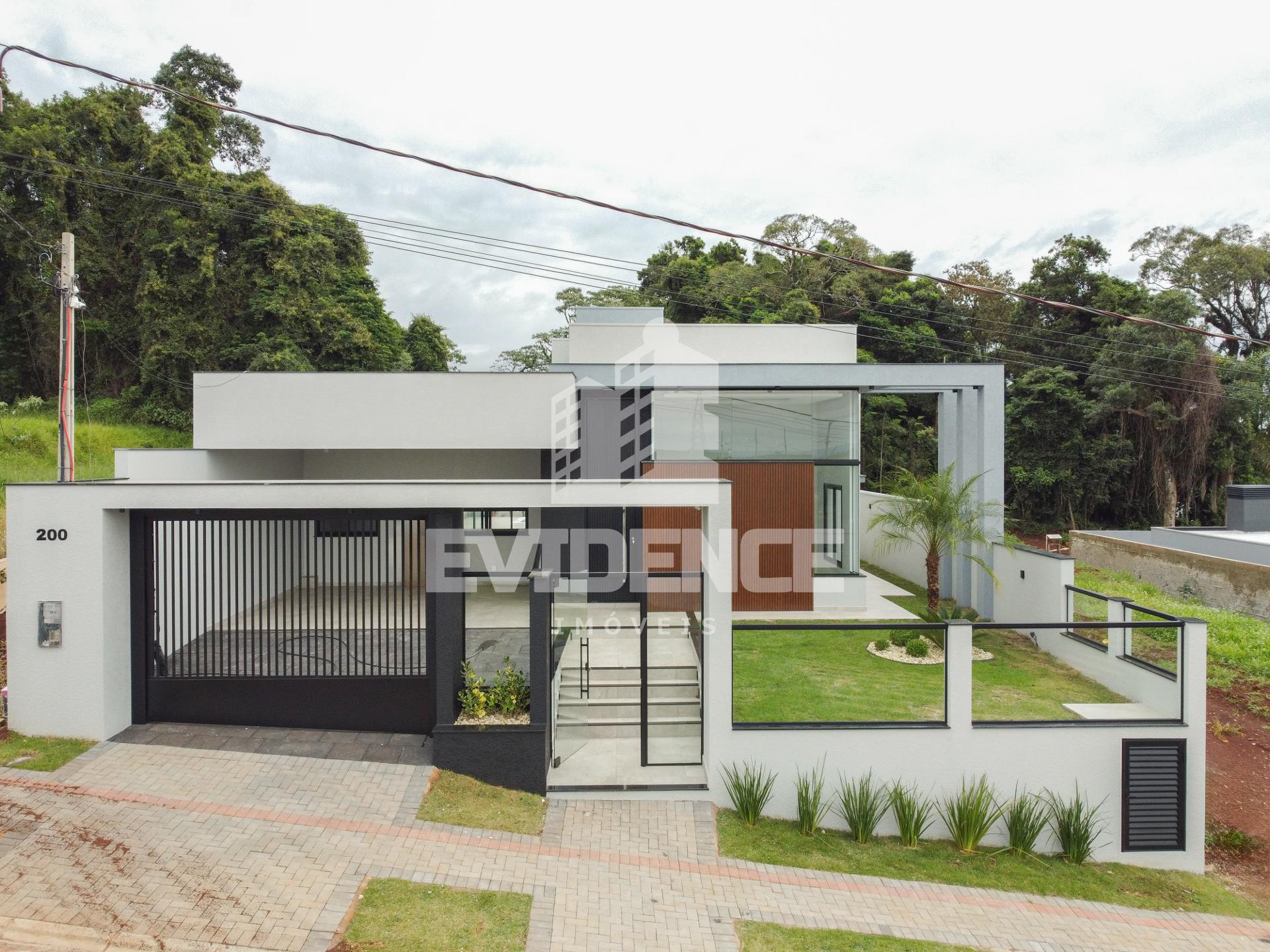 CASA DE ALTO PADR?O ? VENDA LOCALIZADA NO BAIRRO CADORIN