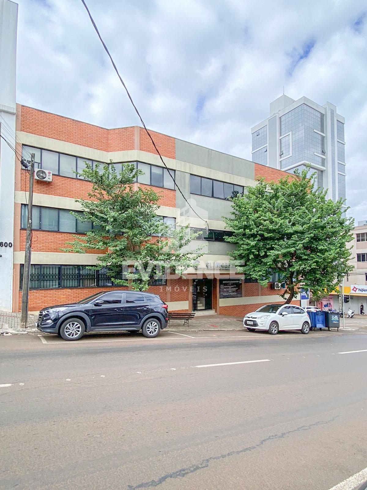 SALA COMERCIAL À VENDA, LOCALIZADA NO CENTRO