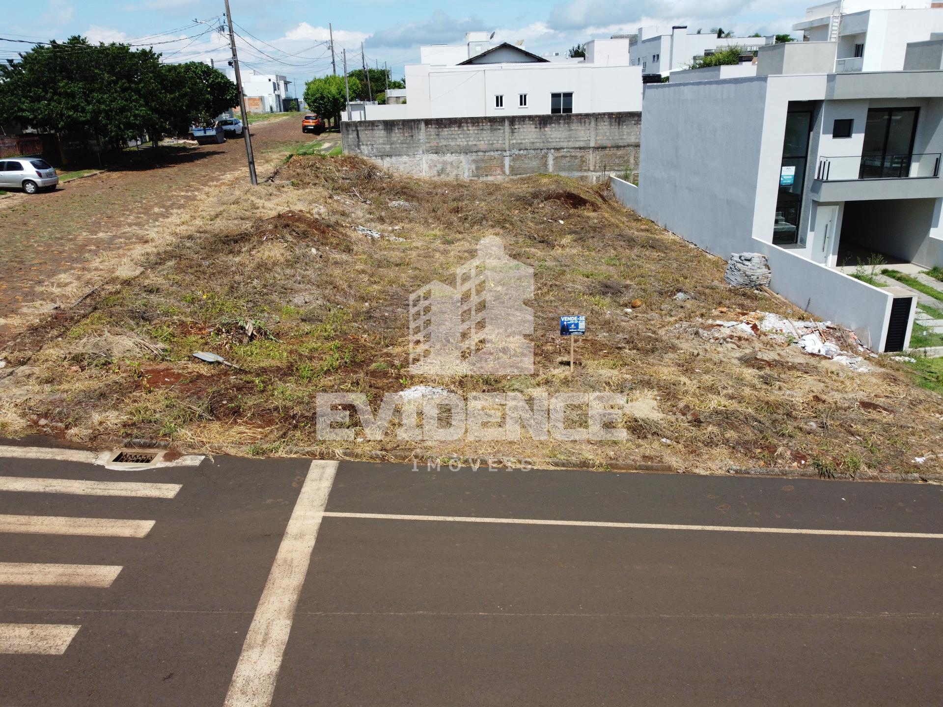 TERRENO À VENDA LOCALIZADO NO BAIRRO FRARON