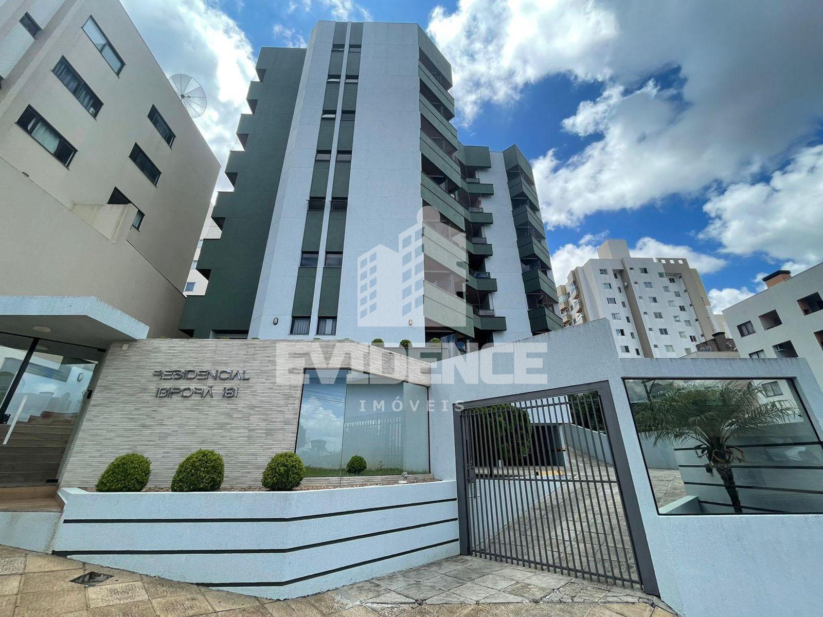 APARTAMENTO SEMIMOBILIADO À VENDA LOCALIZADO NO CENTRO
