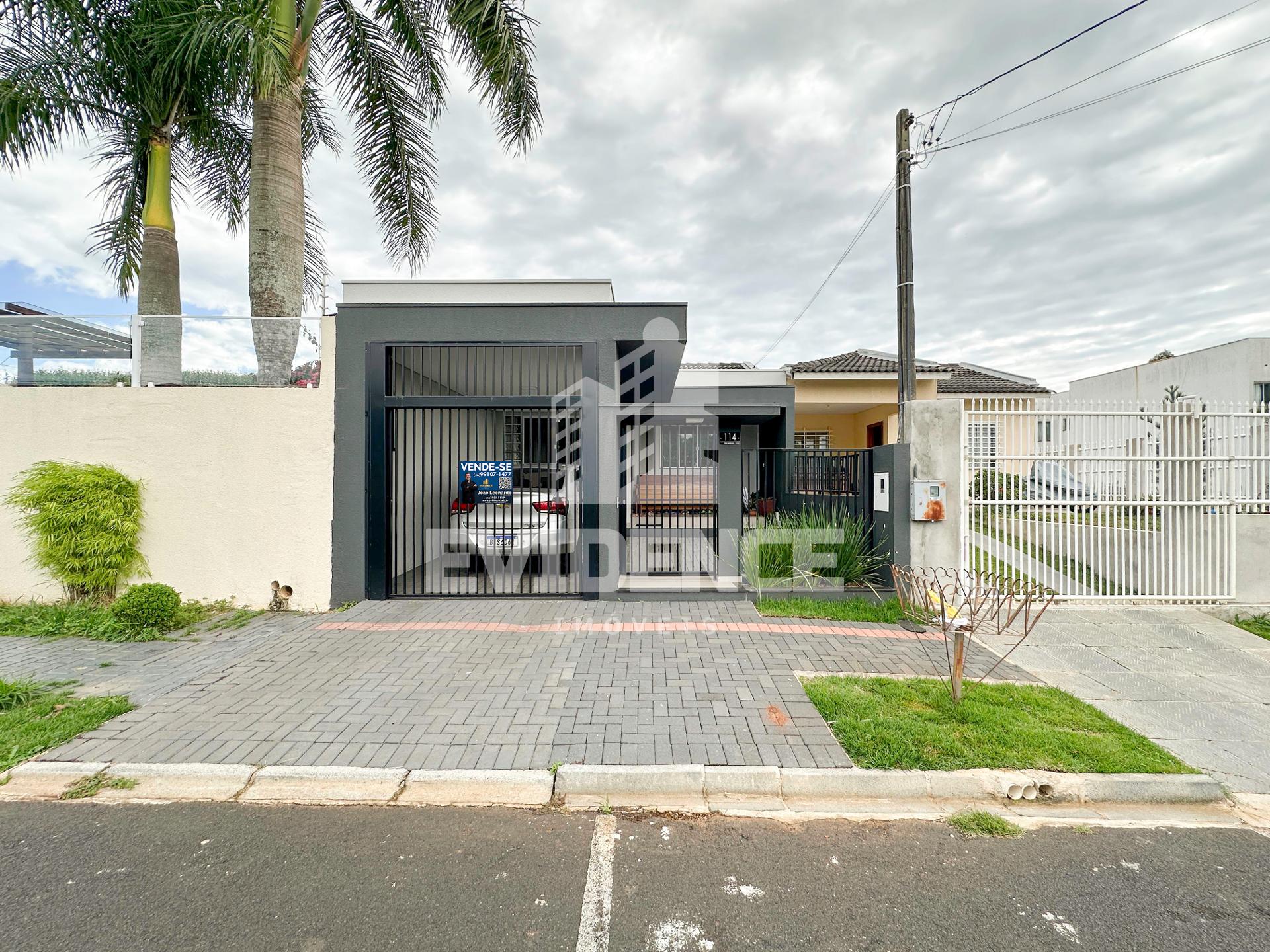 CASA À VENDA LOCALIZADA NO BAIRRO FRARON