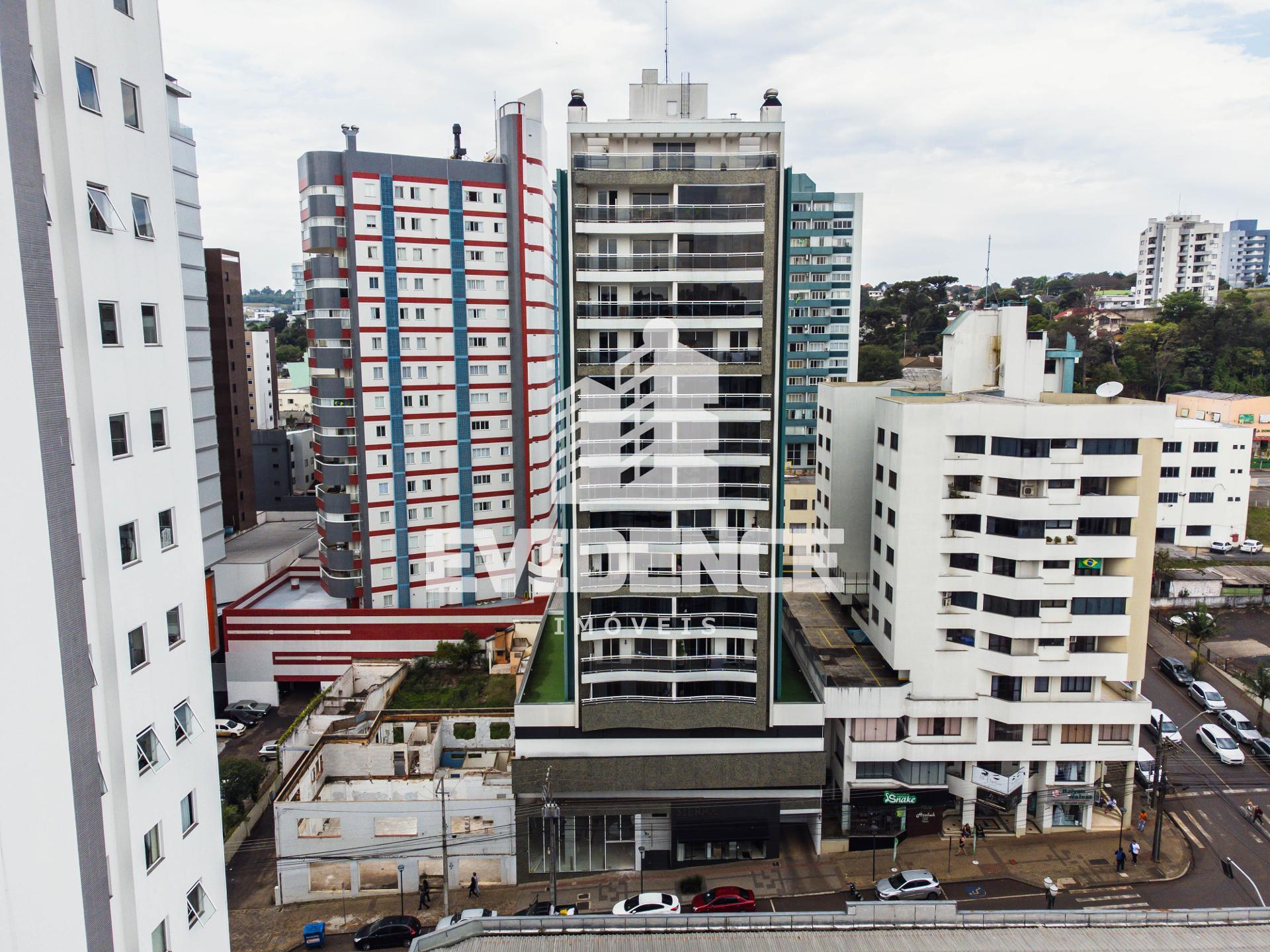 APARTAMENTO DE ALTO PADRÃO À VENDA LOCALIZADO NO CENTRO