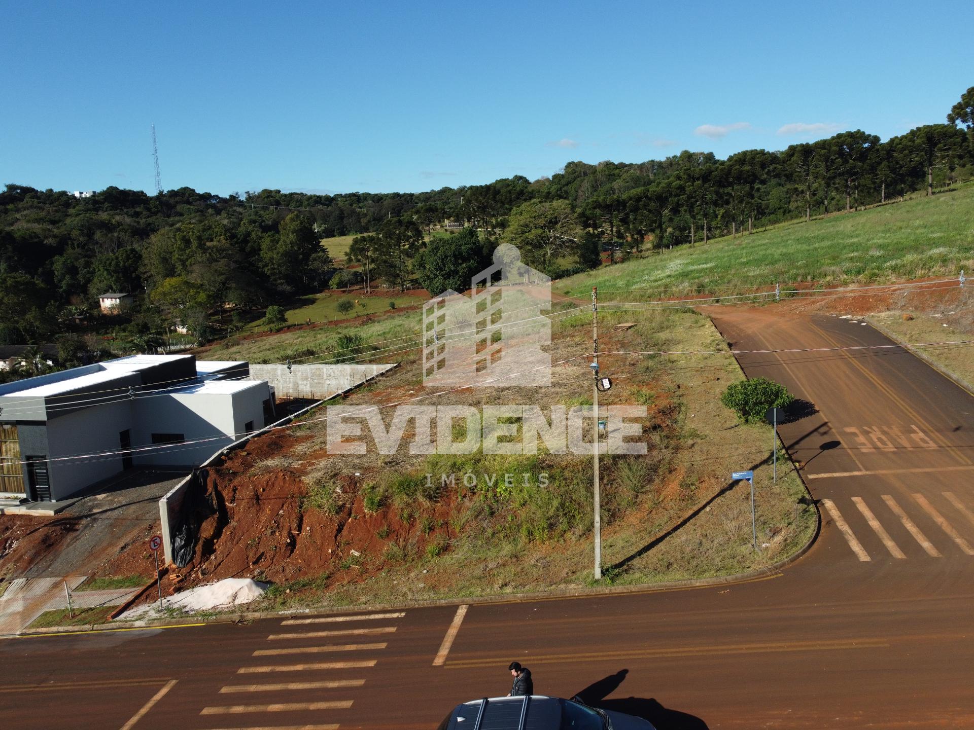 TERRENO DE ESQUINA À VENDA LOCALIZADO NO BAIRRO INDUSTRIAL