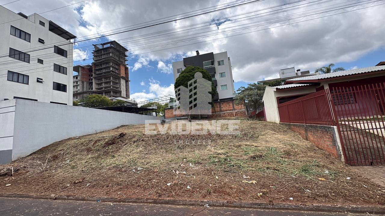 TERRENO À VENDA PRÓXIMO À RODOVIÁRIA - BAIRRO SAMBUGARO.