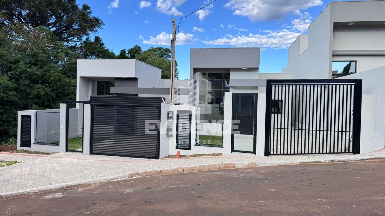 CASA À VENDA LOCALIZADA NO BAIRRO FRARON