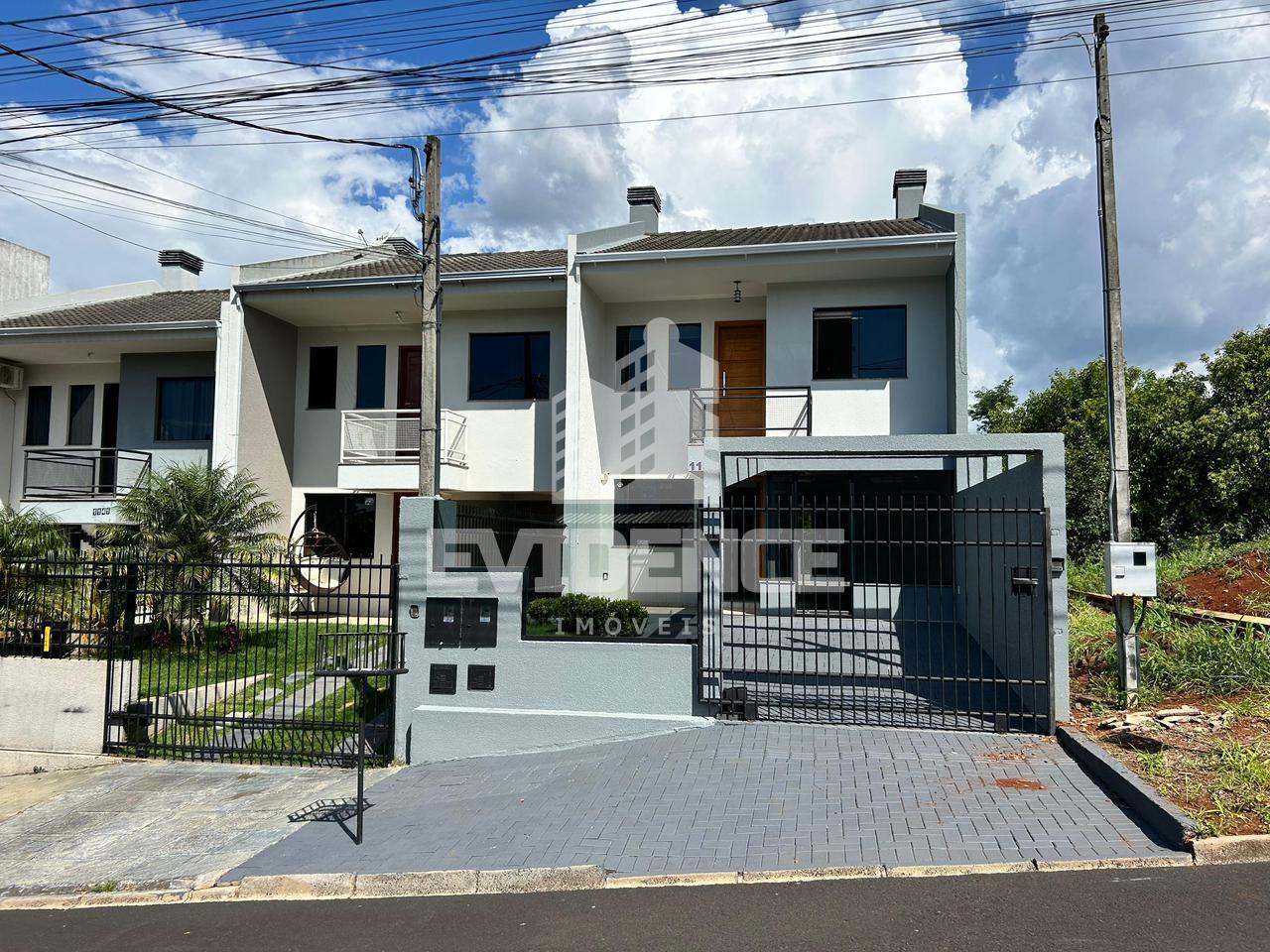 SOBRADO À VENDA LOCALIZADO NO BAIRRO AMADORI