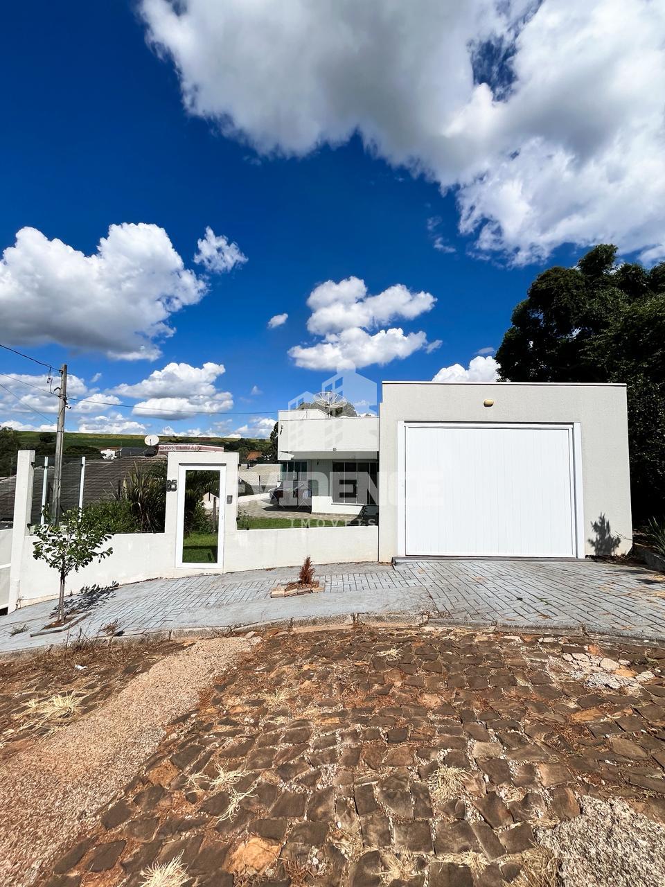 CASA SEMIMOBILIADA À VENDA LOCALIZADA NO BAIRRO FRARON