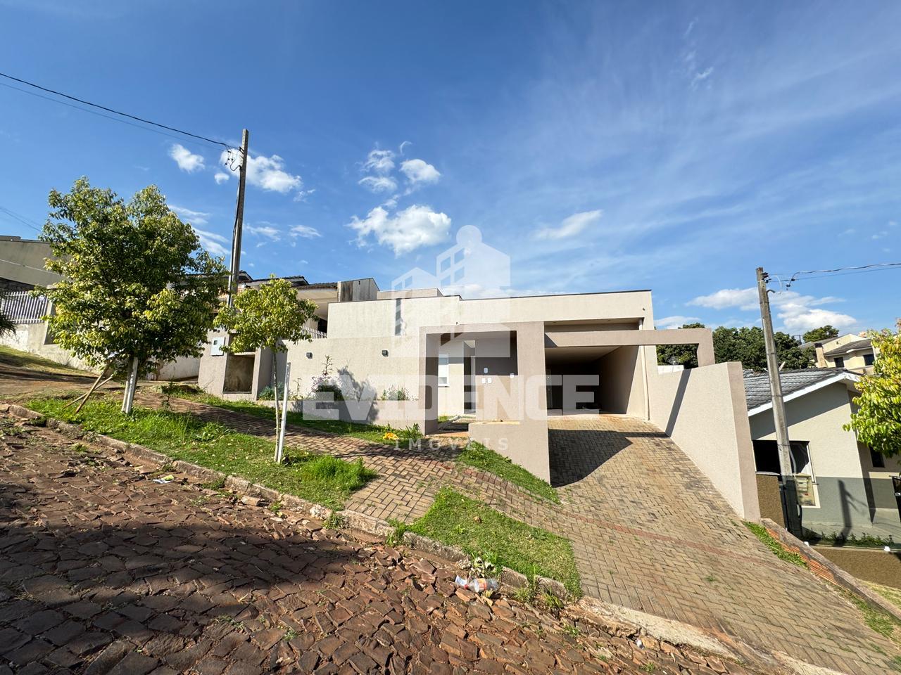 CASA SEMI NOVA COM PISCINA BAIRRO SAO FRANCISCO