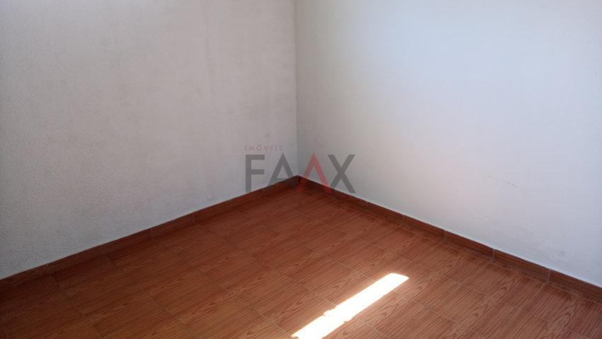 Casa para alugar com 3 quartos, 84m² - Foto 31