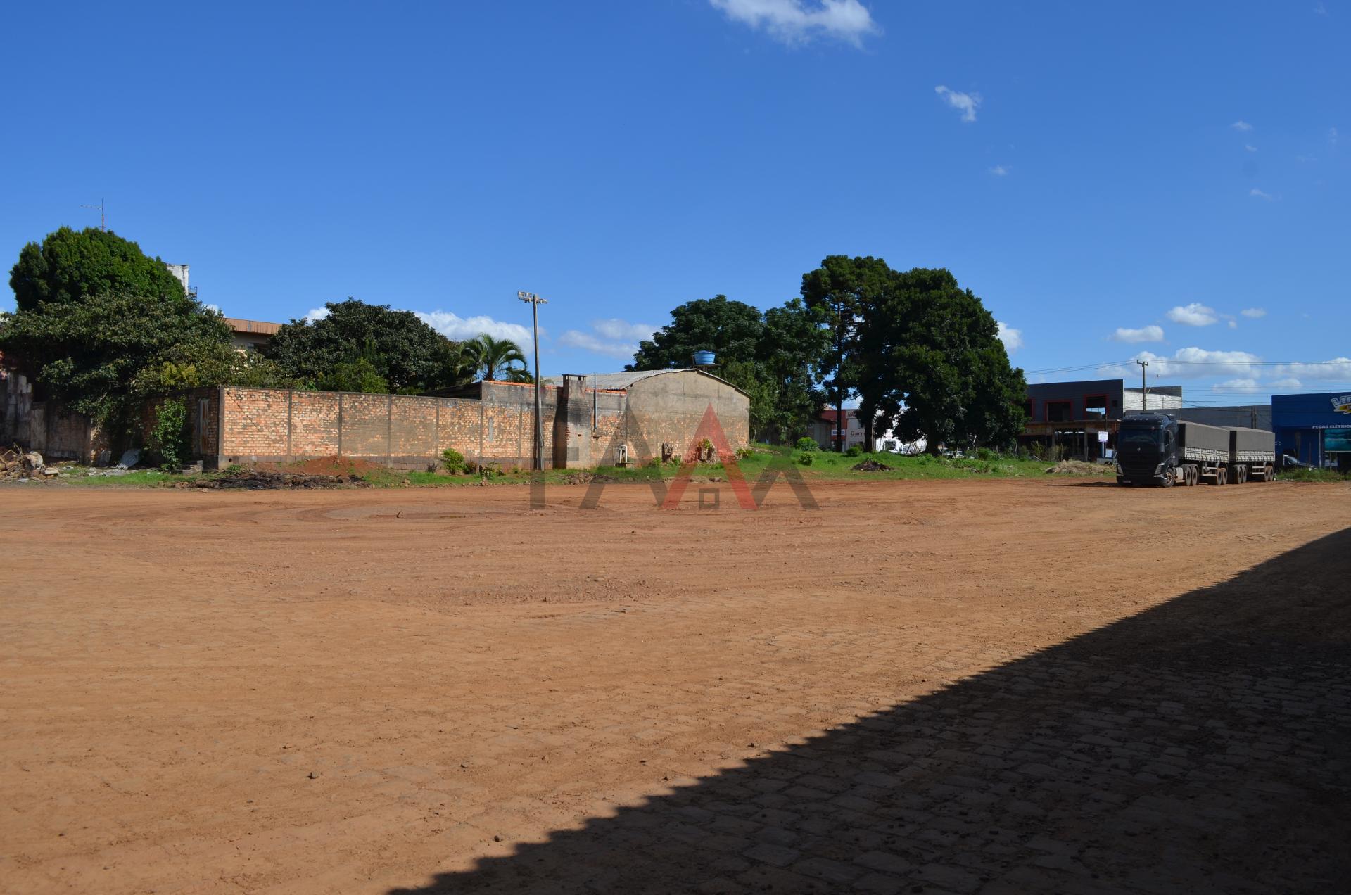 Terreno comercial a venda em frente a BR 277 em GUARAPUAVA - PR