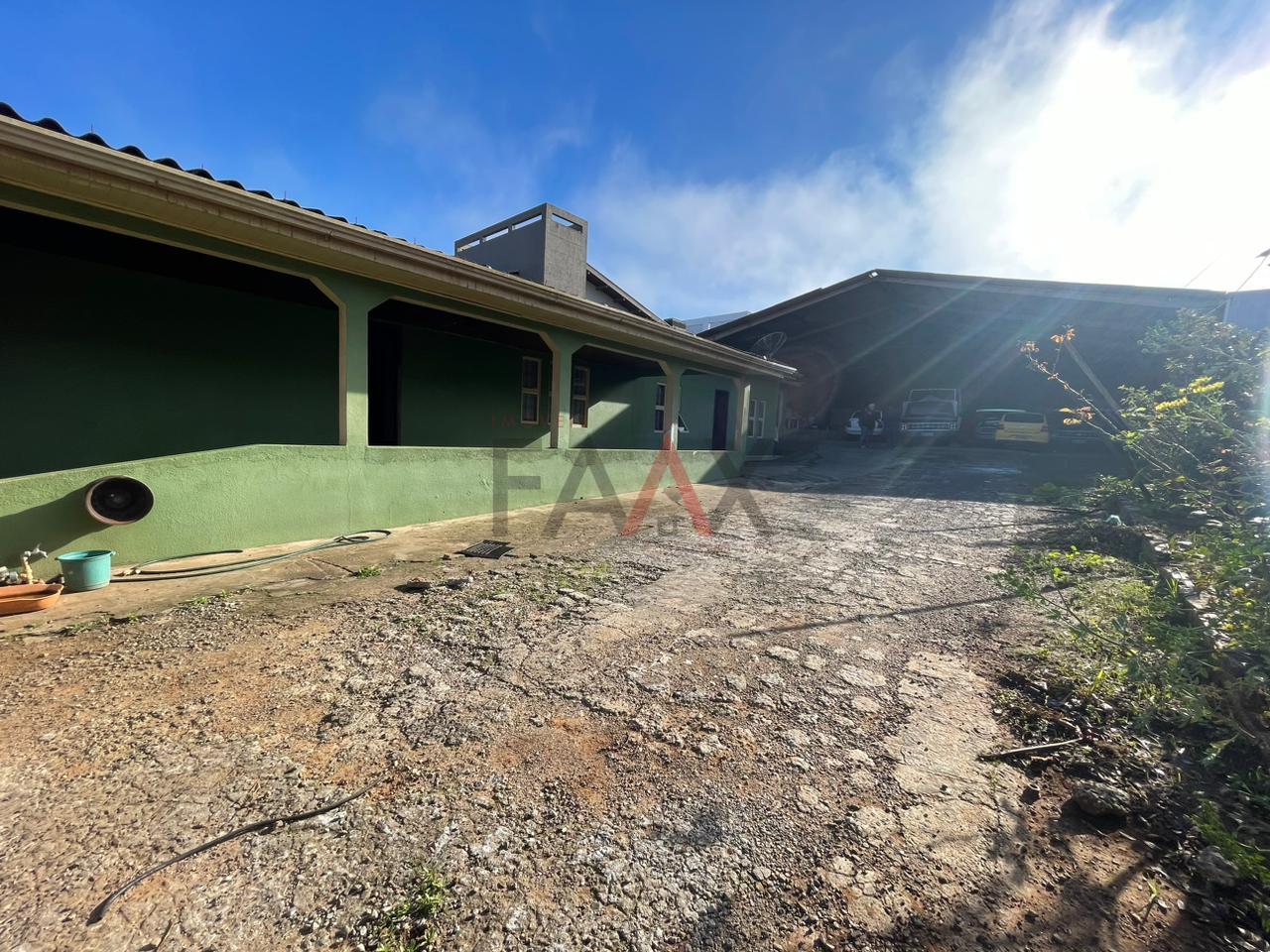 Oportunidade Única  Casa com Barracão à Venda, CENTRO, GUARAPUAVA - PR