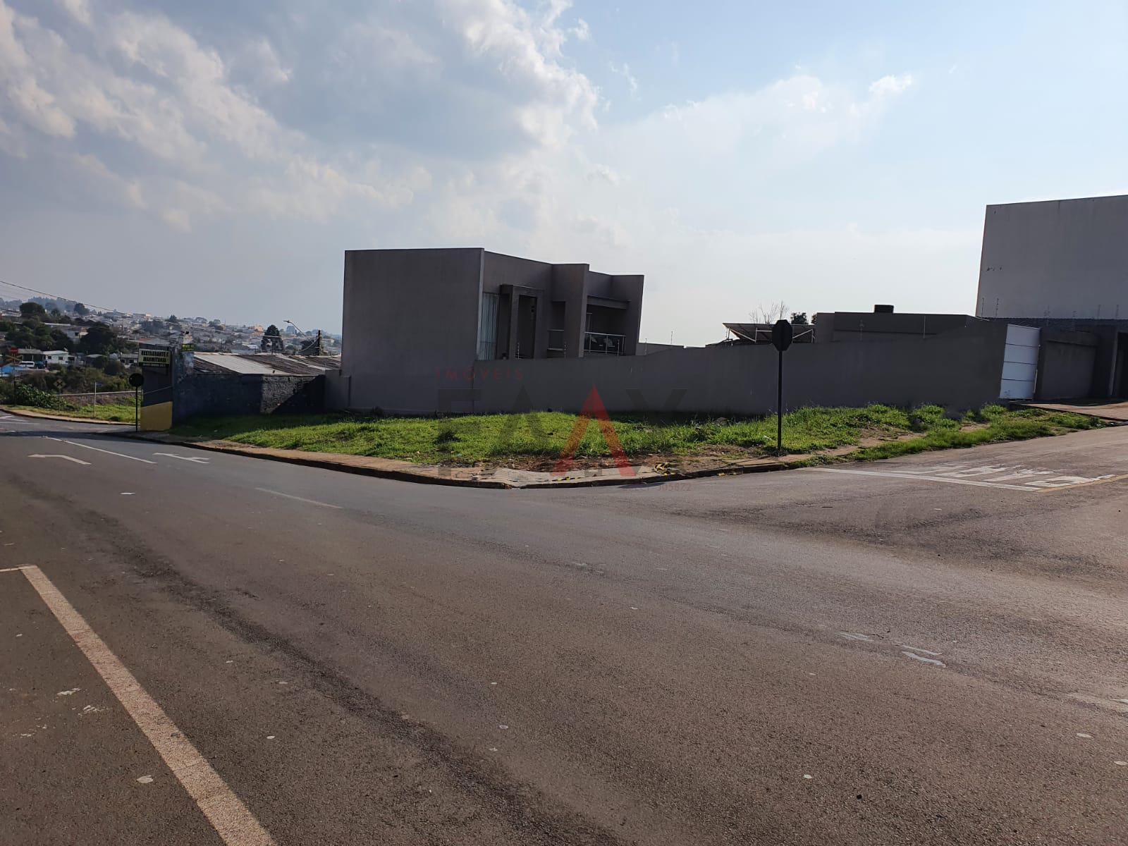 Ótimo terreno localizado em via de acesso com grande fluxo, es...