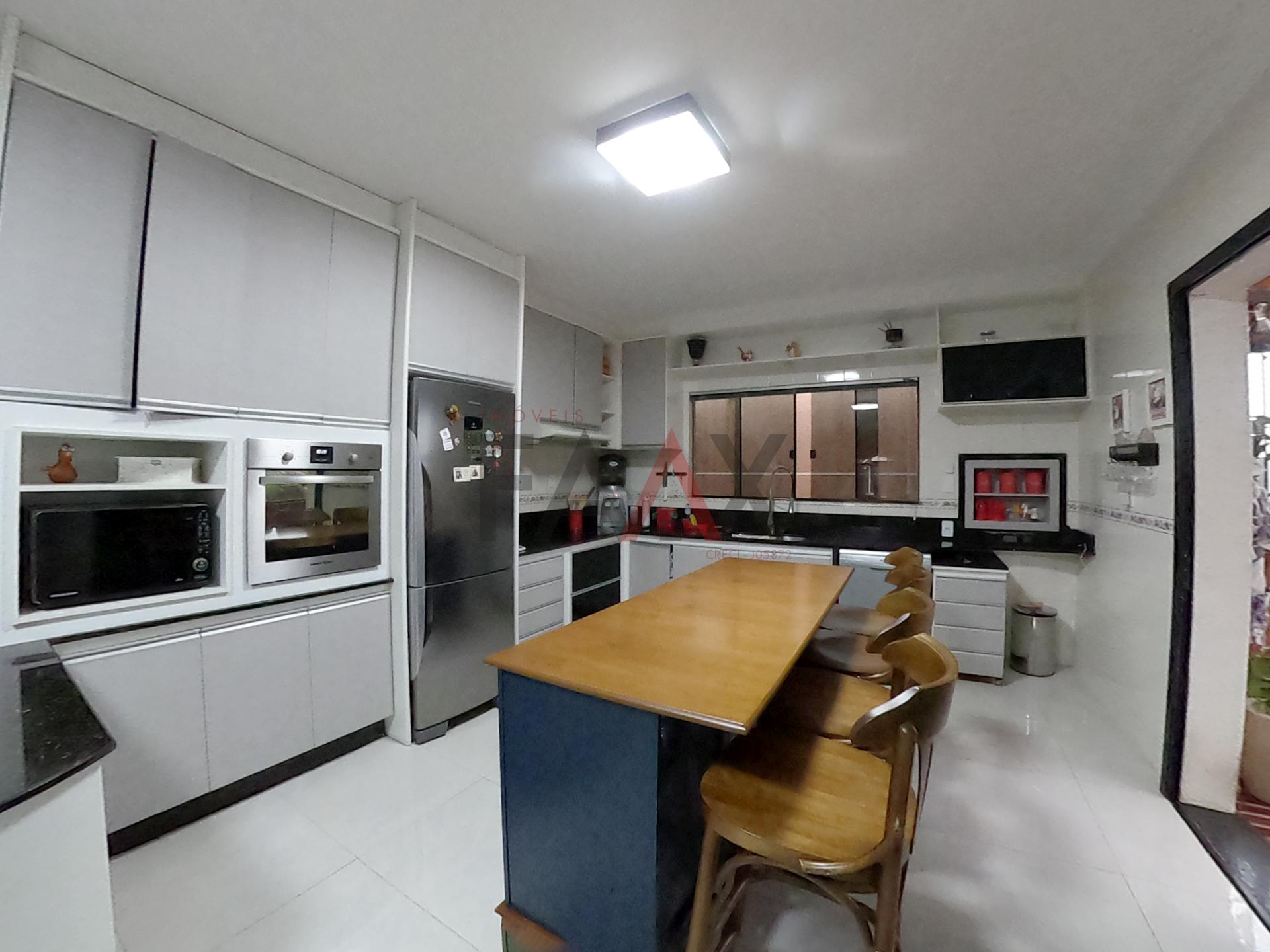 Sobrado à venda com 2 quartos, 270m² - Foto 7