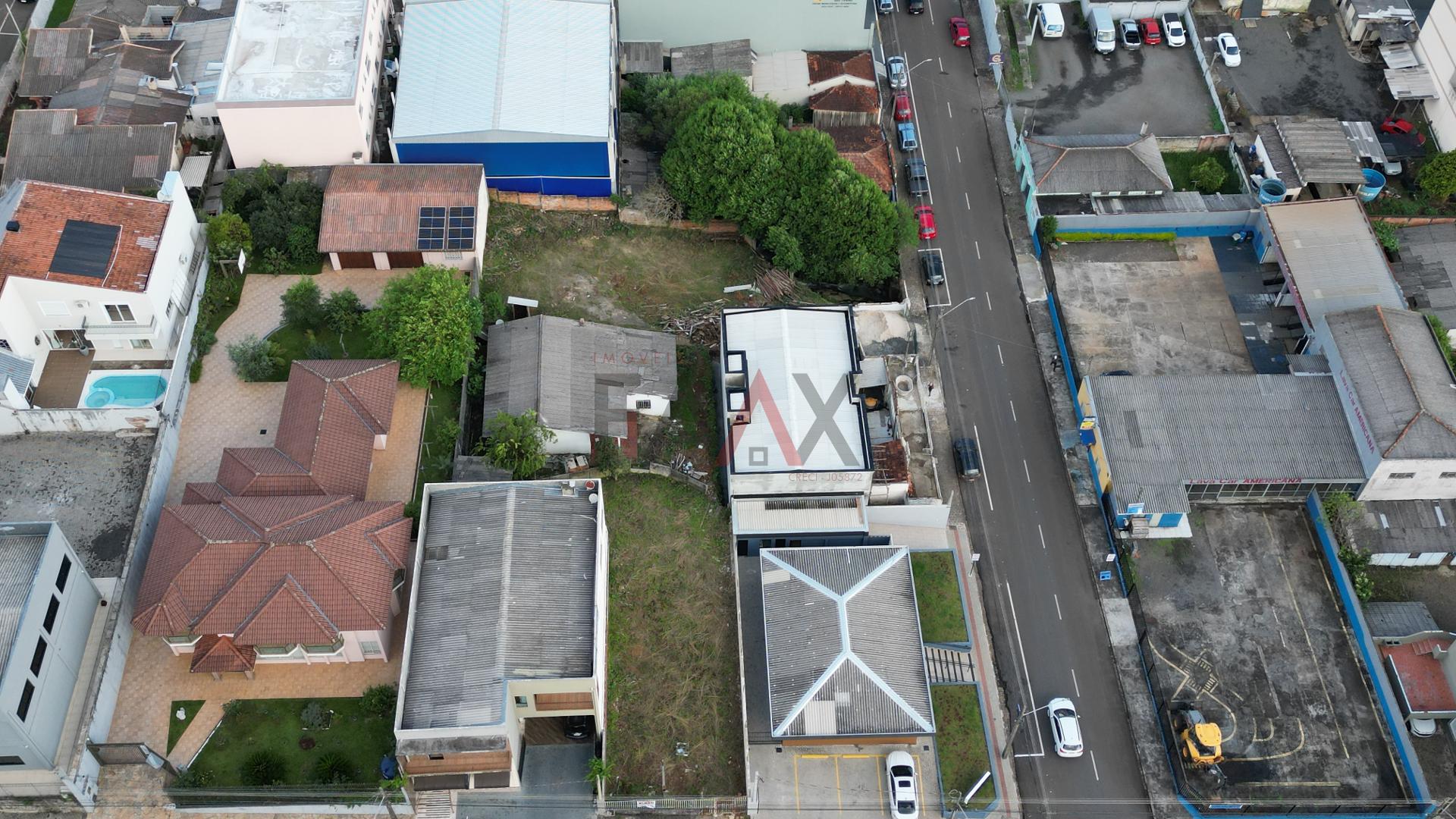 Terreno em área Central, rua principal Dr. Laranjeiras, GUARAP...