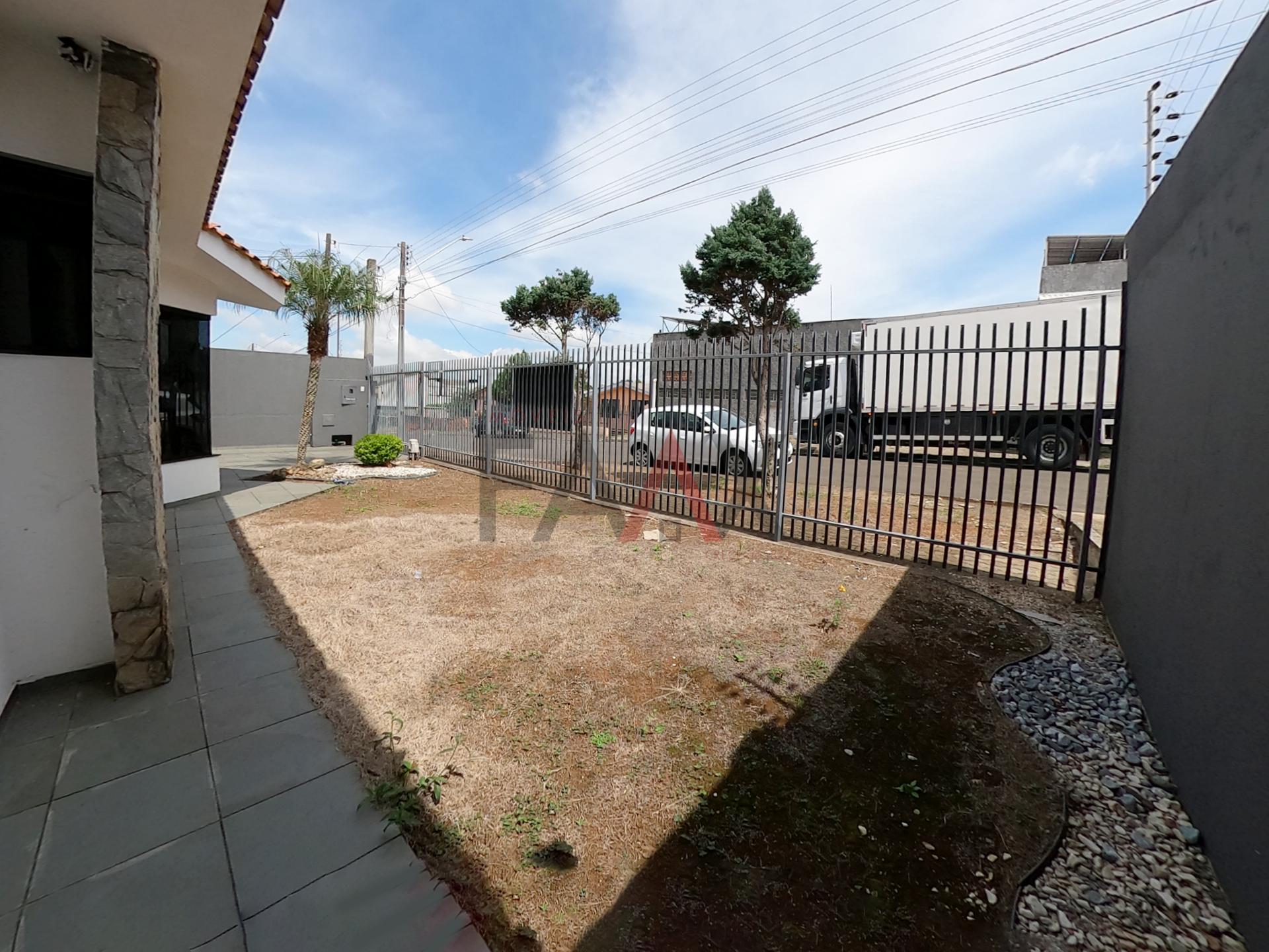 Casa à venda com 2 quartos, 425m² - Foto 4