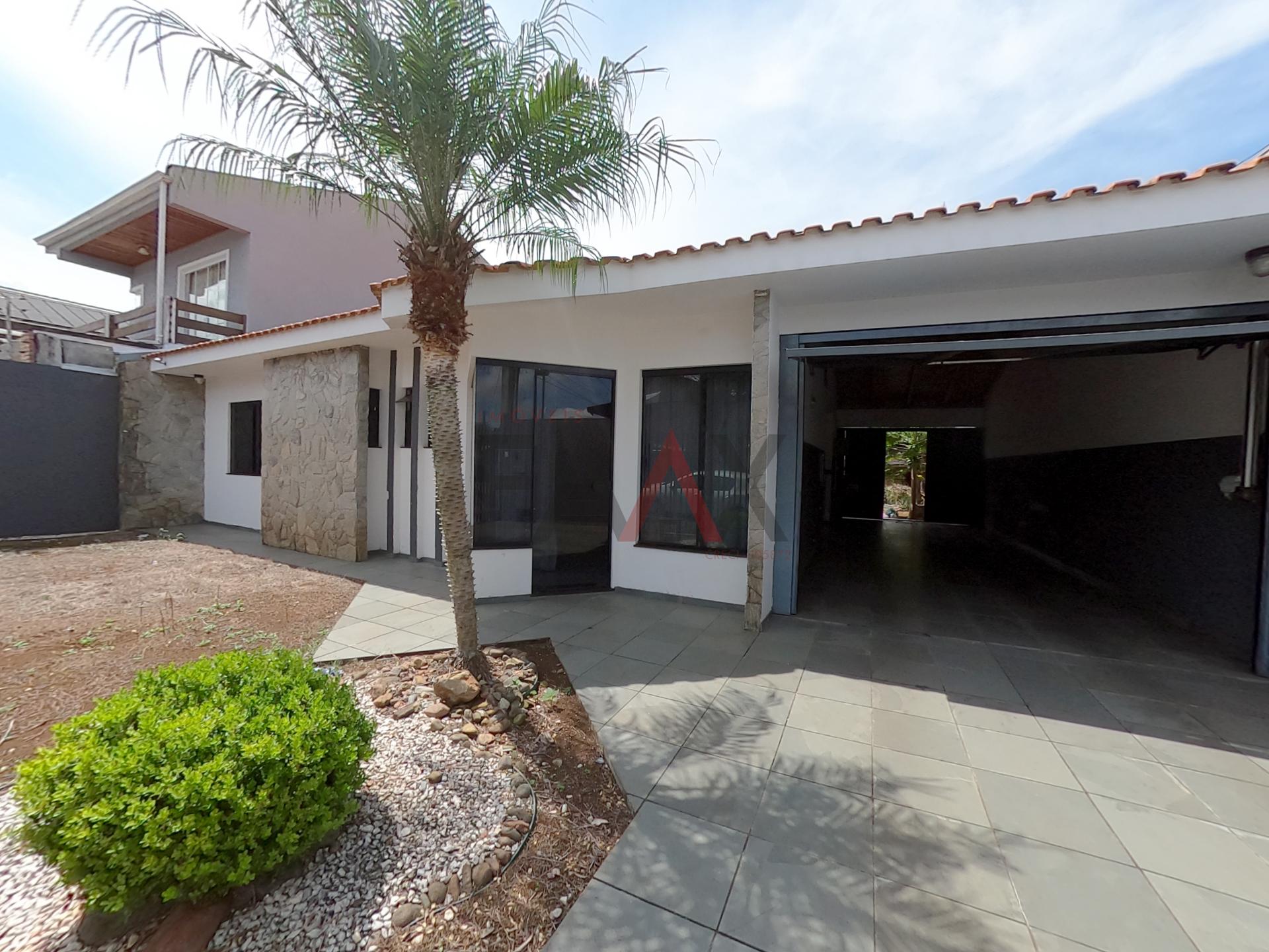 Casa à venda com 2 quartos, 425m² - Foto 1