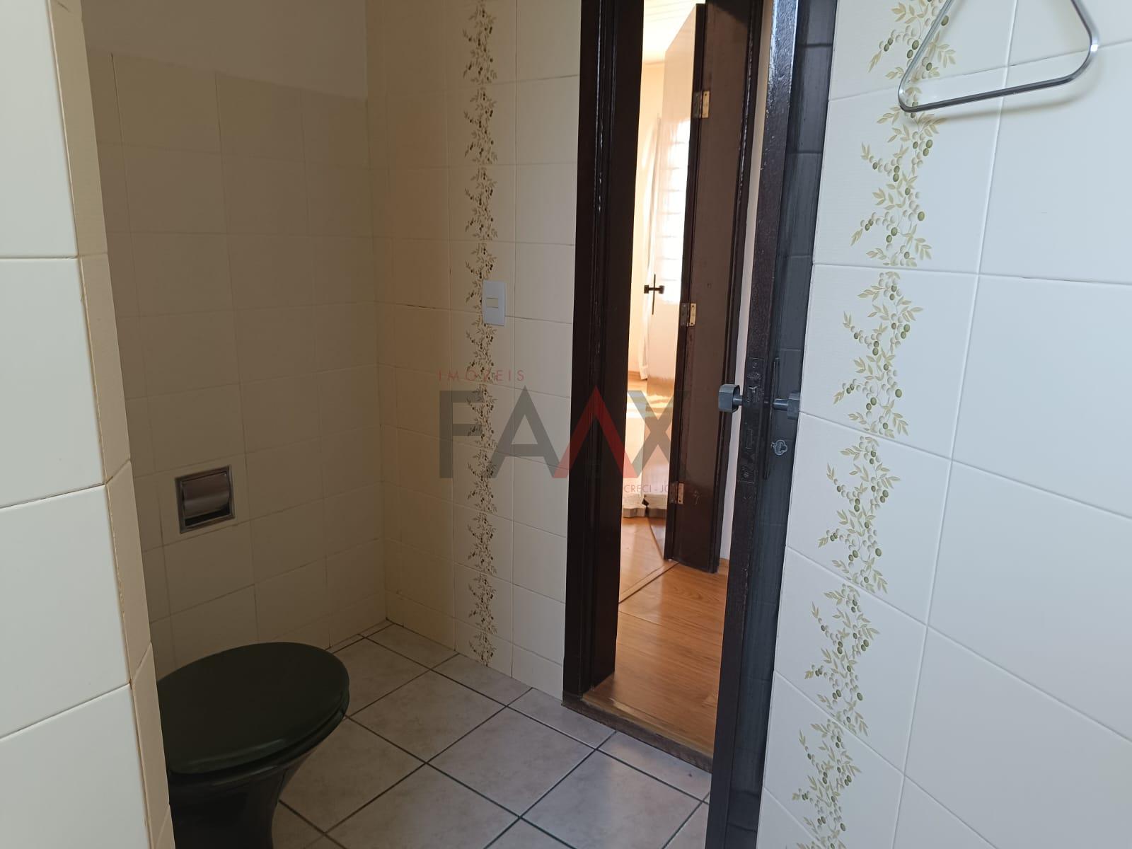 Casa à venda com 4 quartos, 170m² - Foto 14