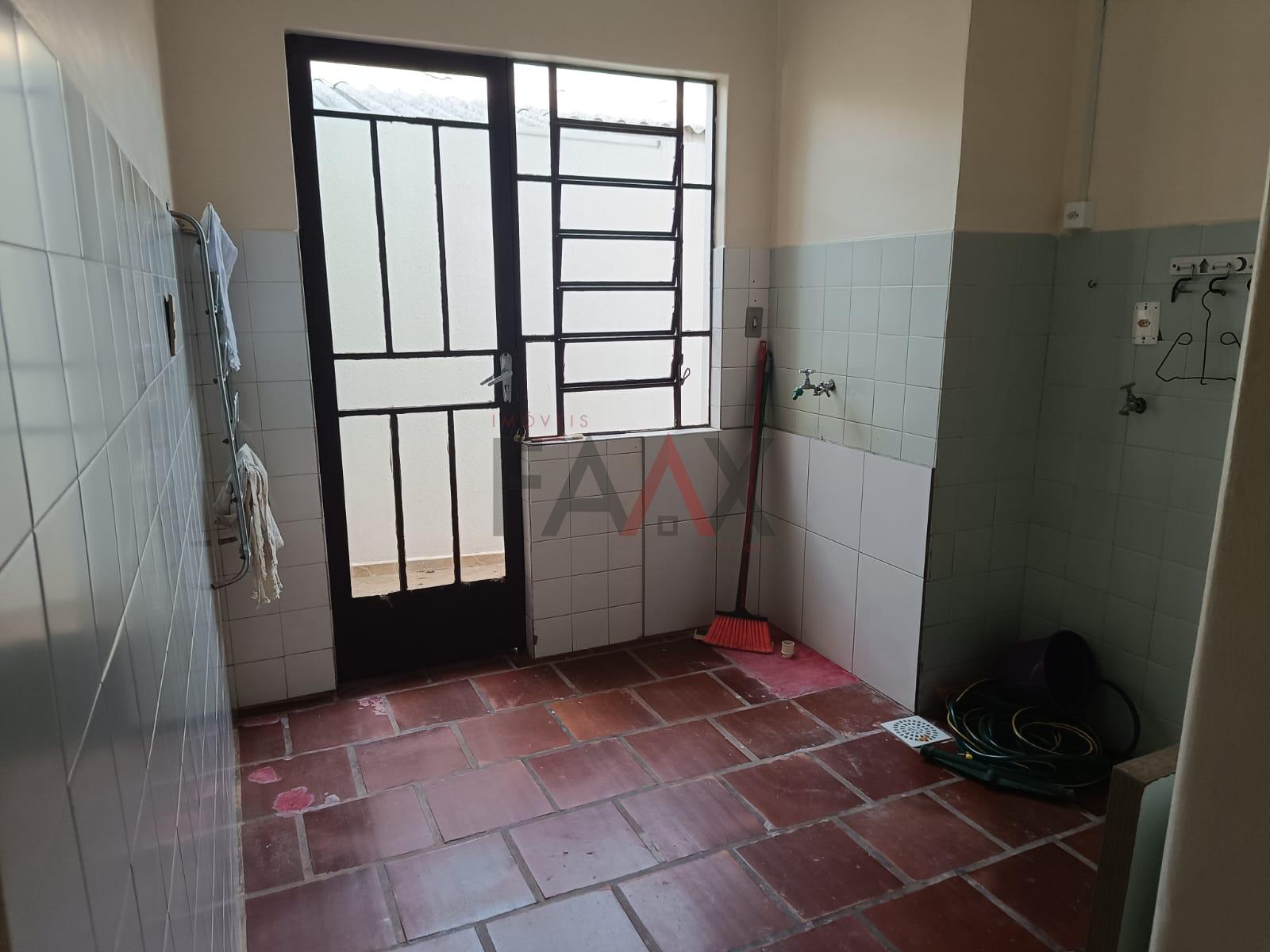 Casa à venda com 4 quartos, 170m² - Foto 24