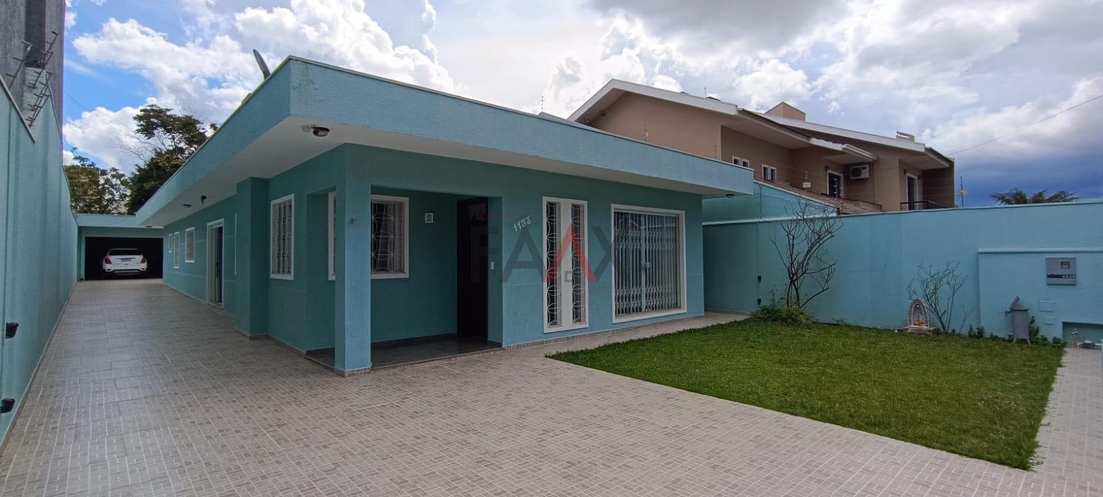 Casa à venda com 4 quartos, 197m² - Foto 2