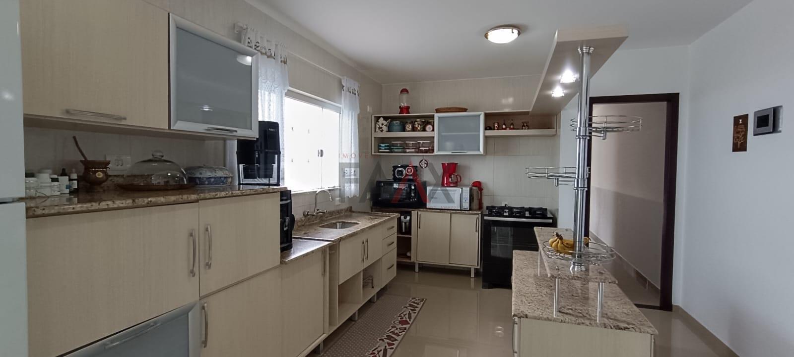 Casa à venda com 4 quartos, 197m² - Foto 11